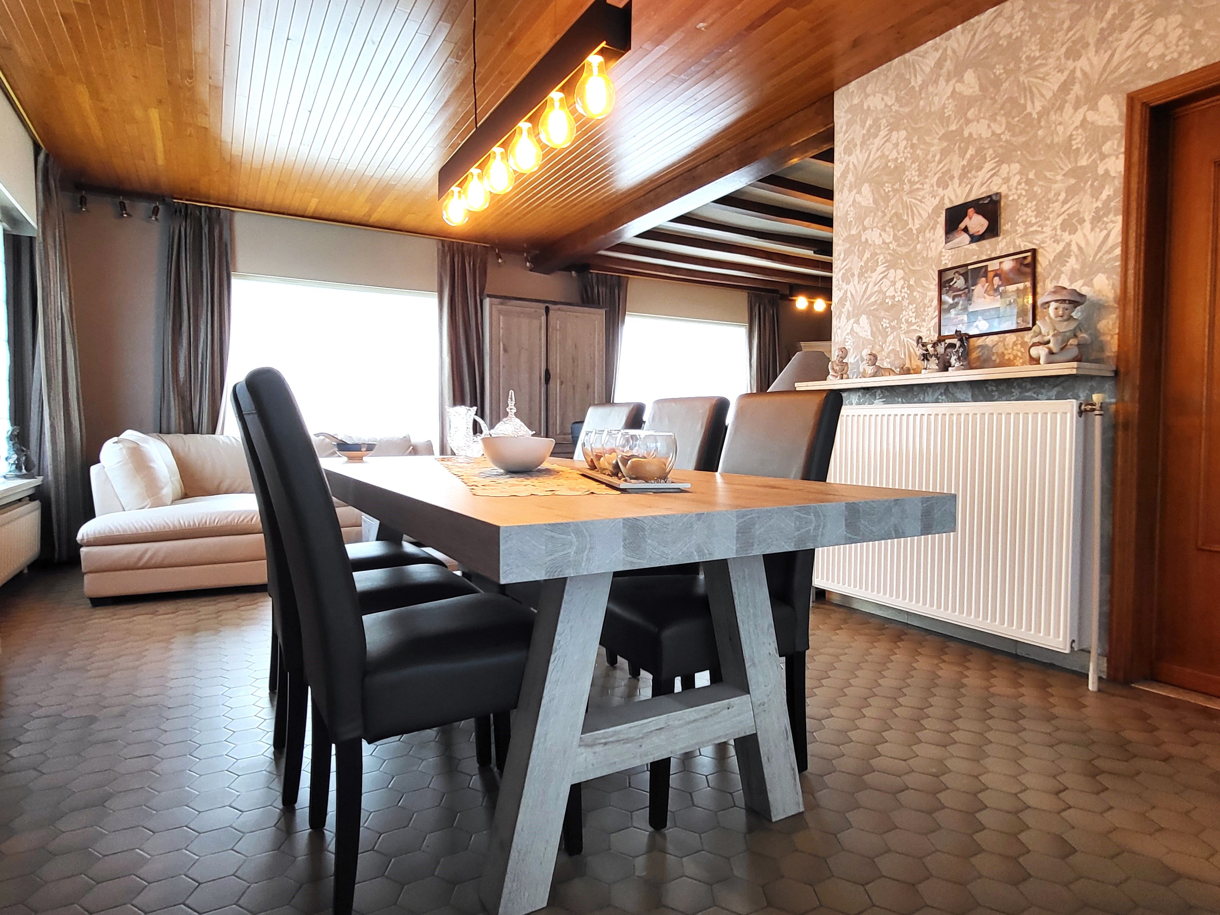 Instapklare villa op een perceel van 648 m² met dubbele garage, veranda en tuin.  foto 15