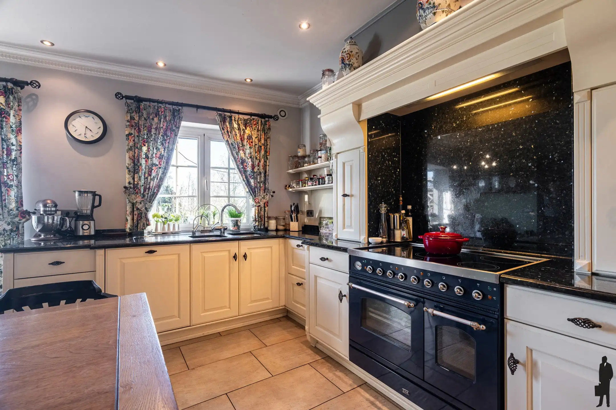 Ruime woning van ca. 400m² met EPC B, landelijk gelegen. foto 5