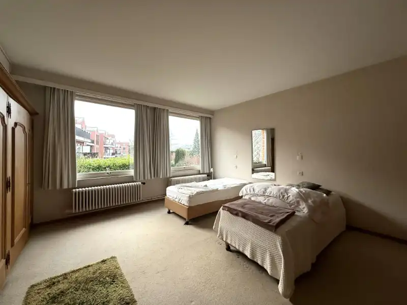 Zeer ruime karaktervolle voormalige dokterswoning met prachtige tuin in het centrum foto 20