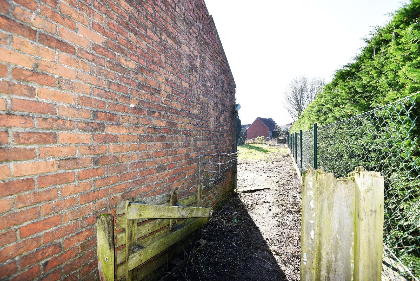 Te renoveren woning 4 slpks en tuin  op 870m² nabij centrum Maldegem foto 16