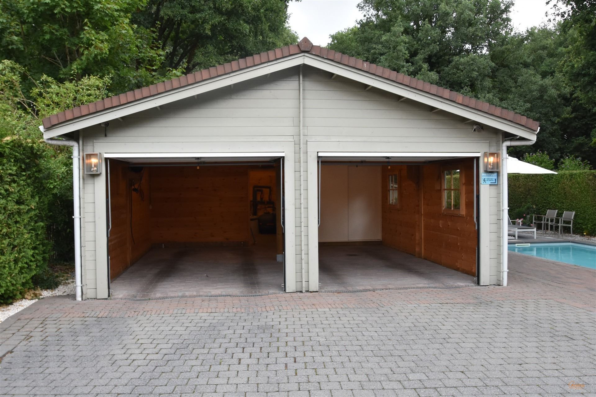 Gezinswoning met zwembad en praktijkruimte in Houthale foto 13