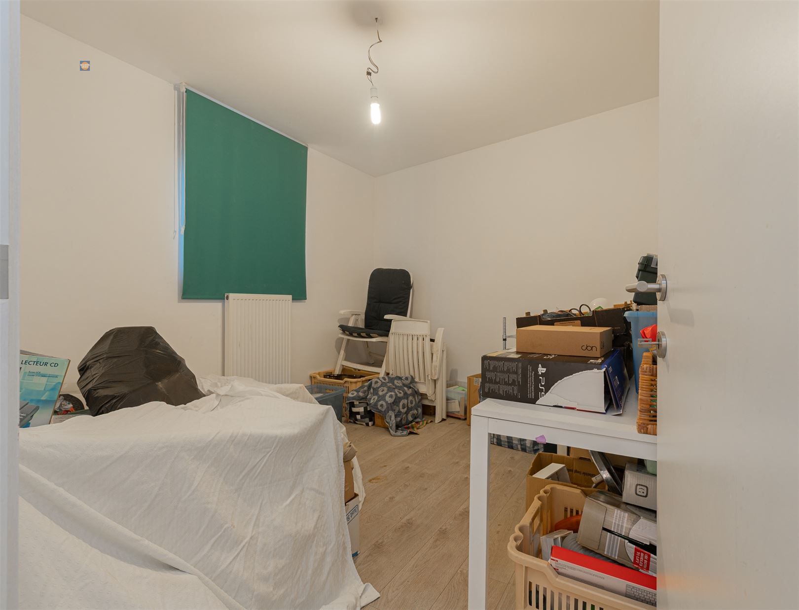 Ruim 3-slpk appartement met 2 autostaanplaatsen foto 9