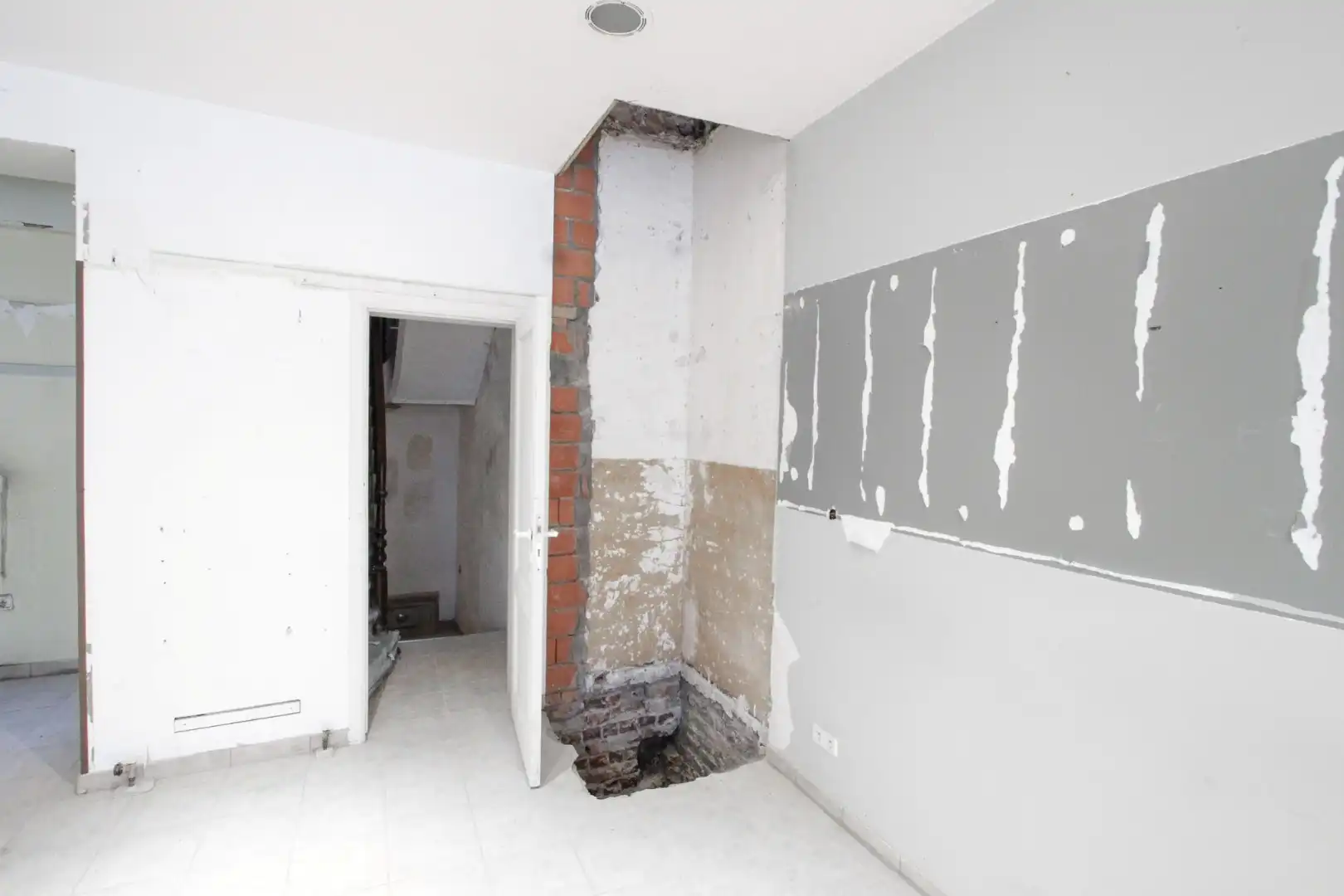 Instelprijs :Renovatieproject : woonst met of zonder gelijkvloers handelspand te Vlamingstraat 5 Heist foto 5
