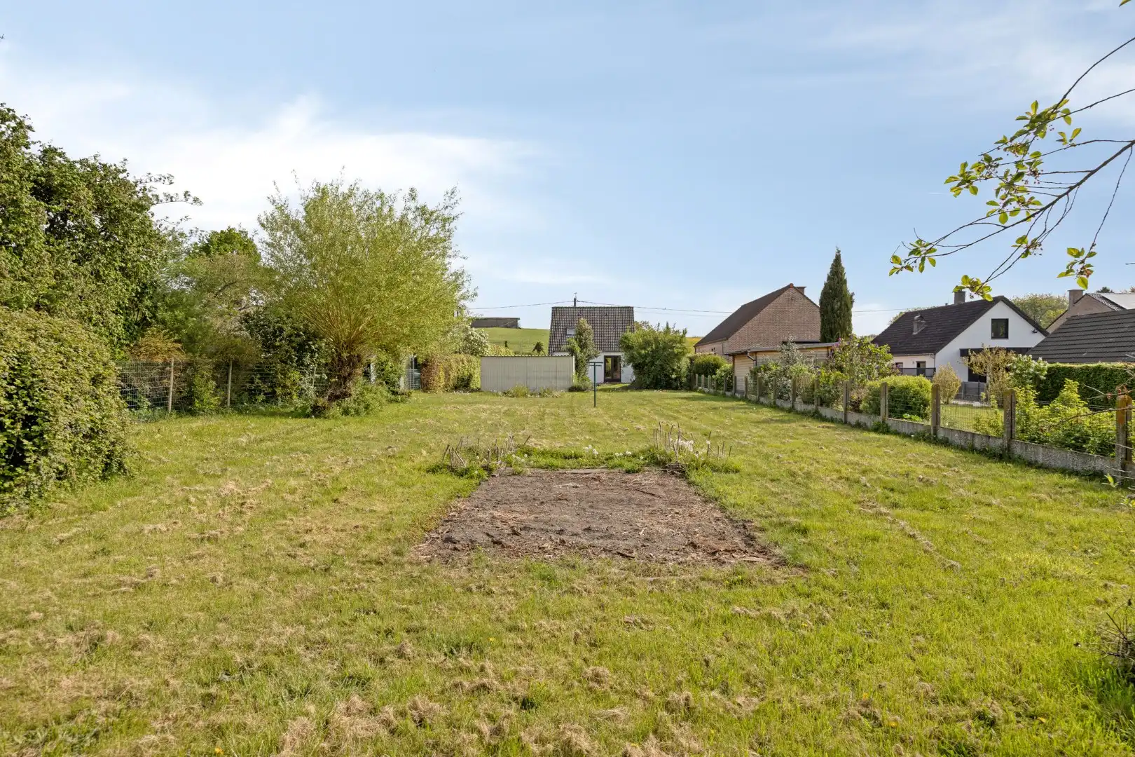 Woning met ruime tuin nabij centrum Lennik foto 2