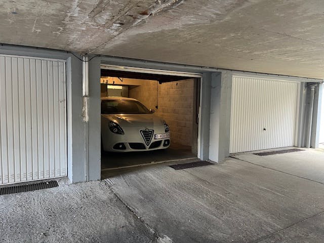 Ruim 3-slaapkamerappartement met terras en garagebox in hartje Genk foto 40