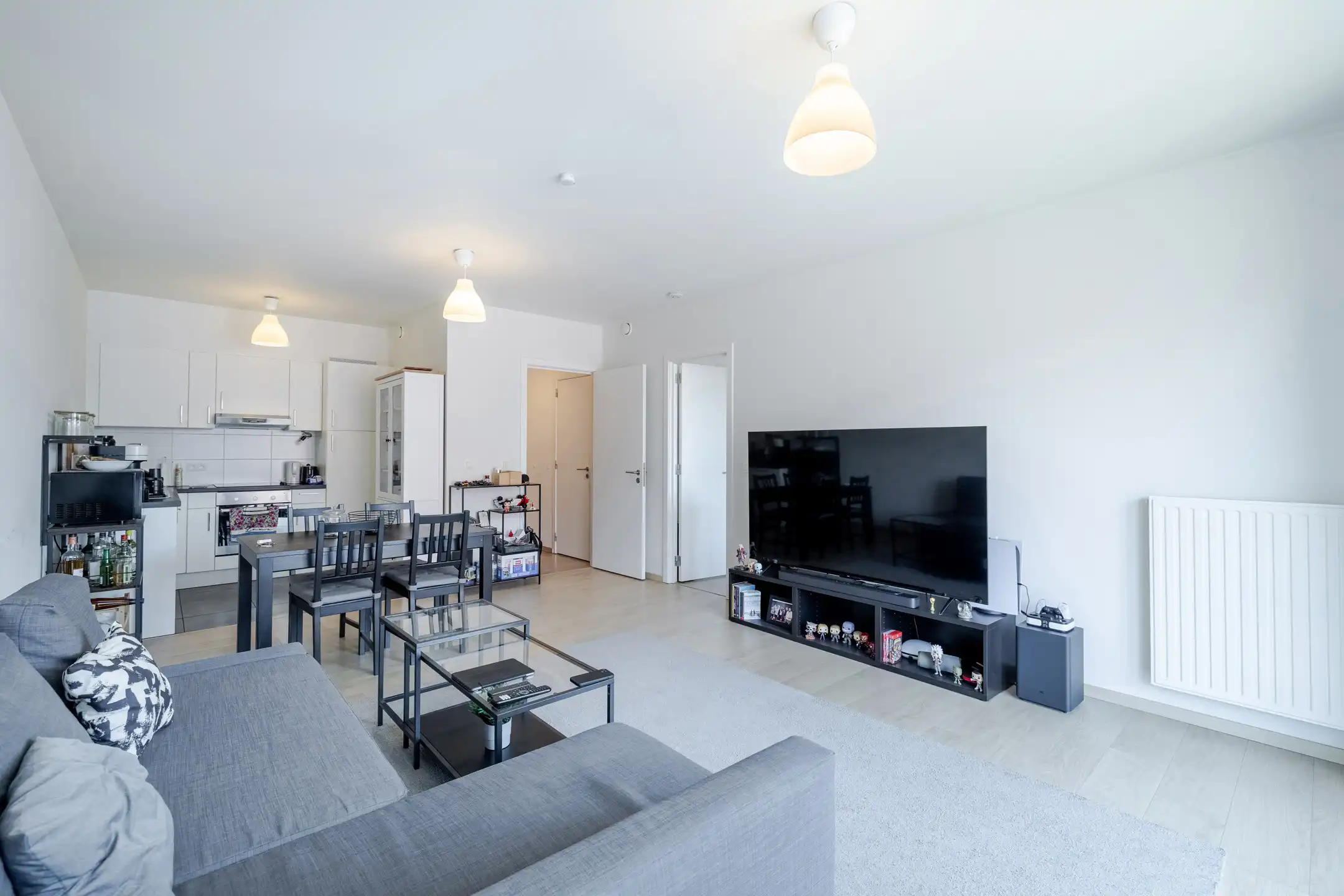 NATO - Appartement met 1 slaapkamer  + P foto {{pictureIndex}}