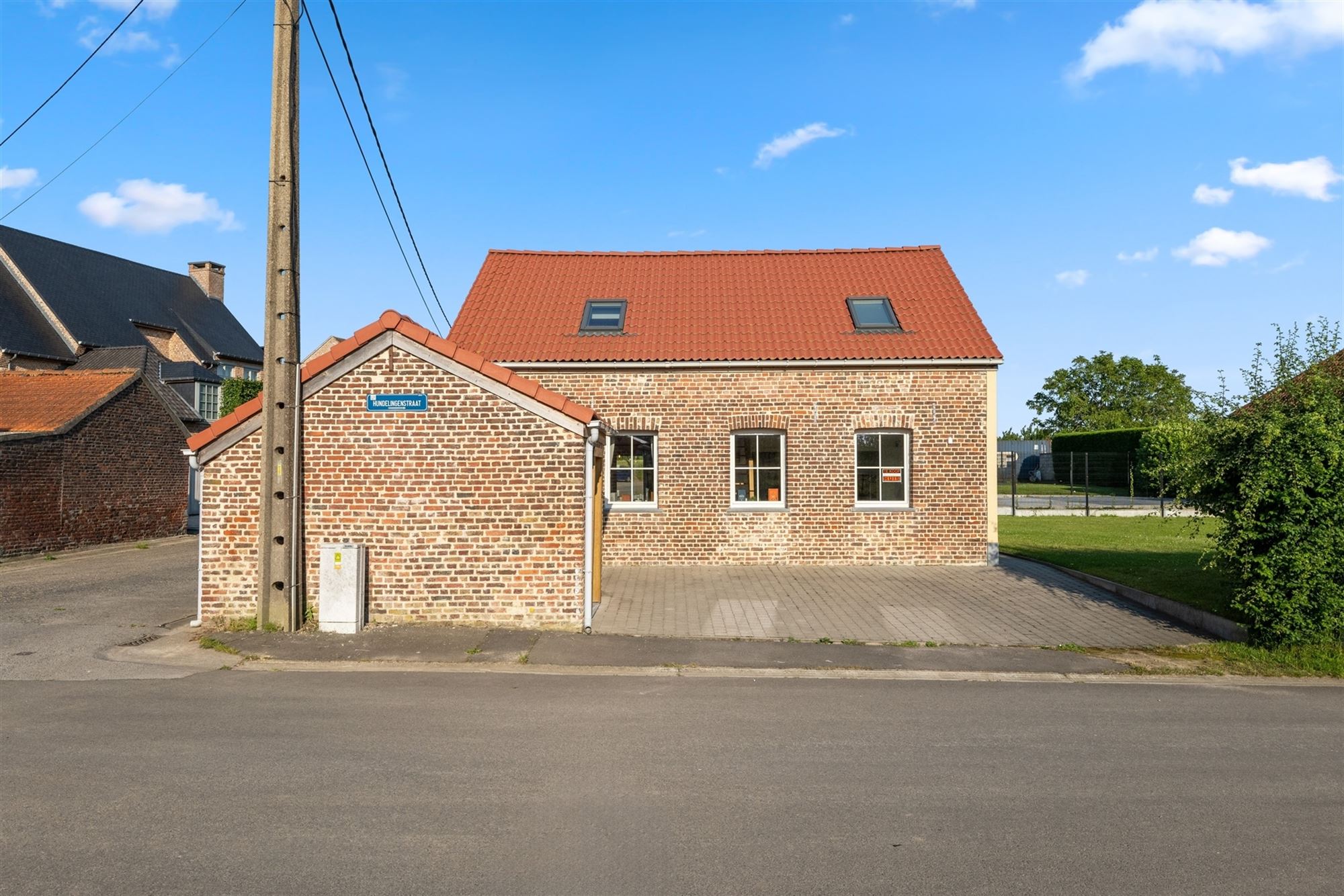 PRACHTIGE ENERGIEZUINIGE GEZINSWONING MET 3 SLKS IN HET LANDELIJKE JEUK  foto 1