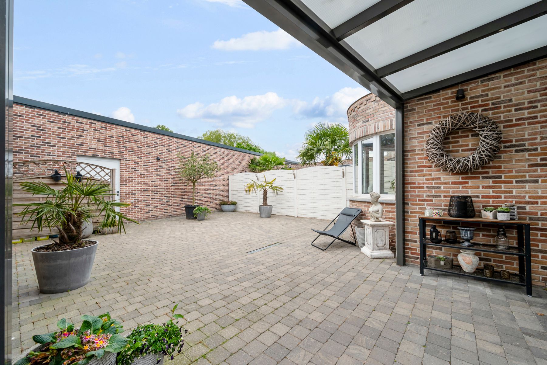 Halfopen bebouwing in topstaat foto 20