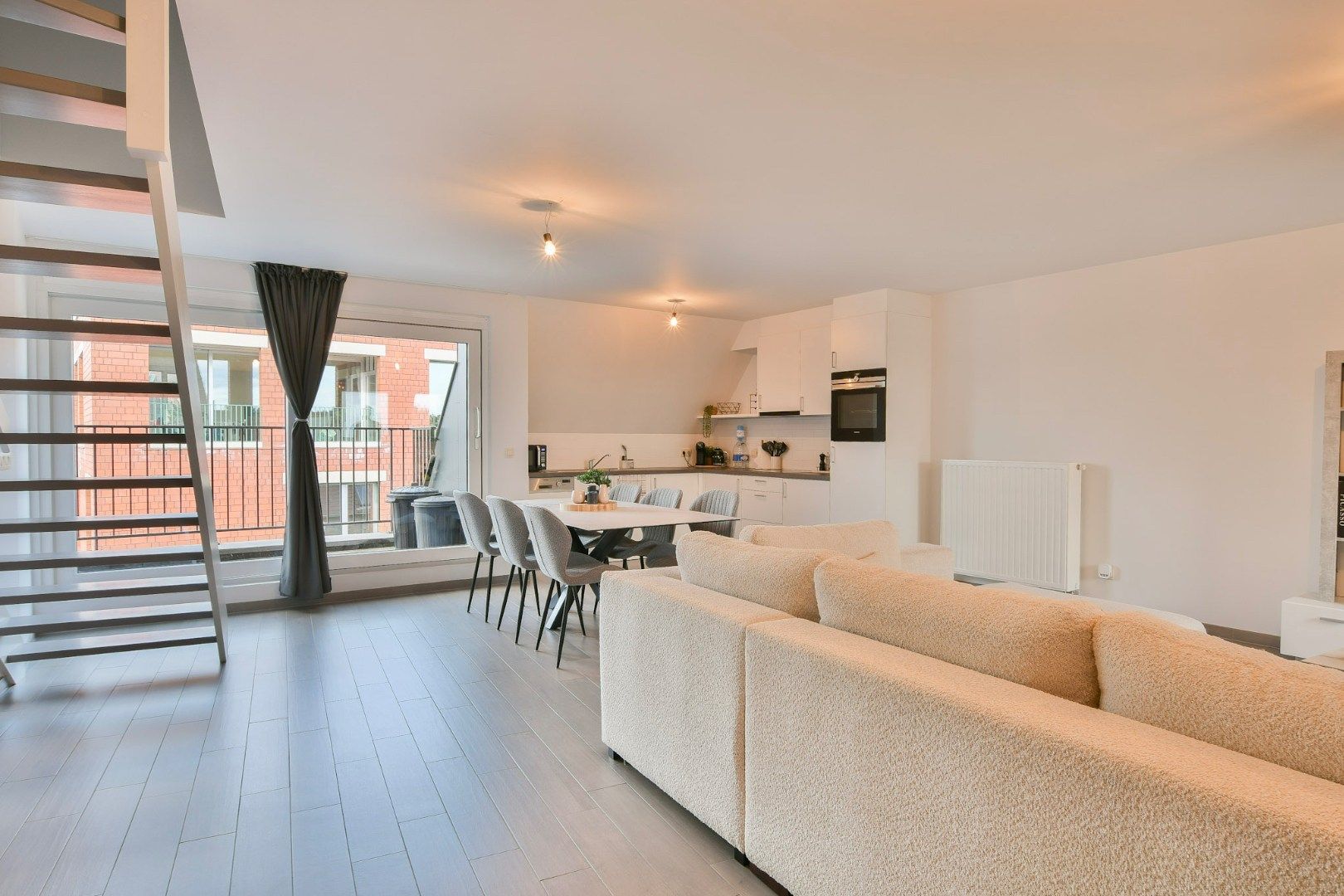 Ruim duplex appartement met 2 slaapkamers, 2 terrassen en garage te Oudenburg foto 5
