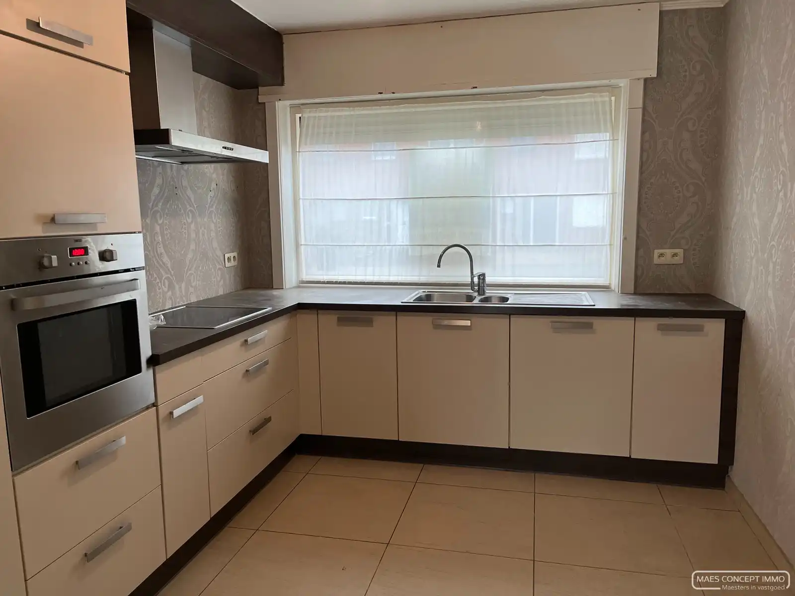 Instapklare woning te huur met 3 slaapkamers en tuin in centrum Tiegem foto 3