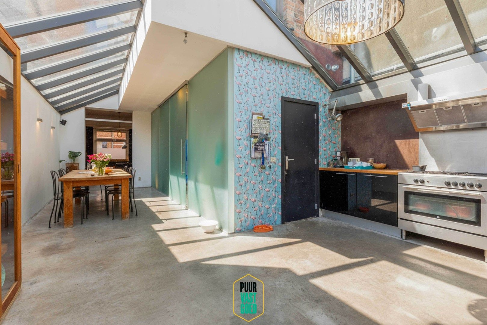 Karaktervolle burgerwoning met 5 slaapkamers en zonnige tuin, nabij de Kruispoort. foto 16