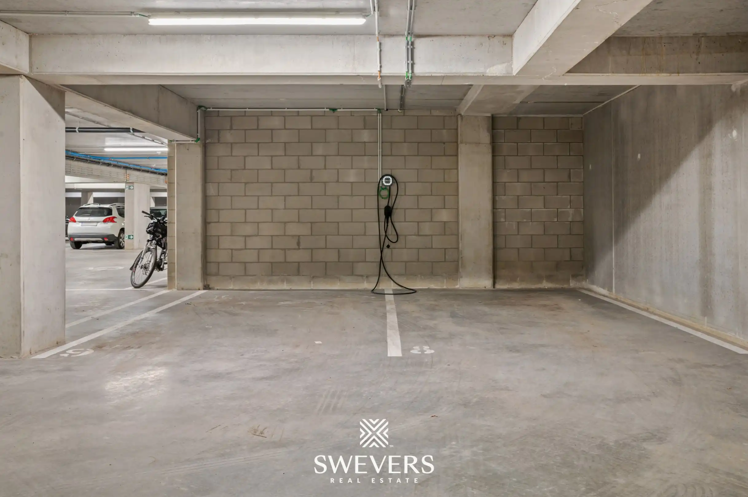 Uniek en luxueus penthouse van 222 m² op 8 ste verdieping in centrum Beringen  foto 35