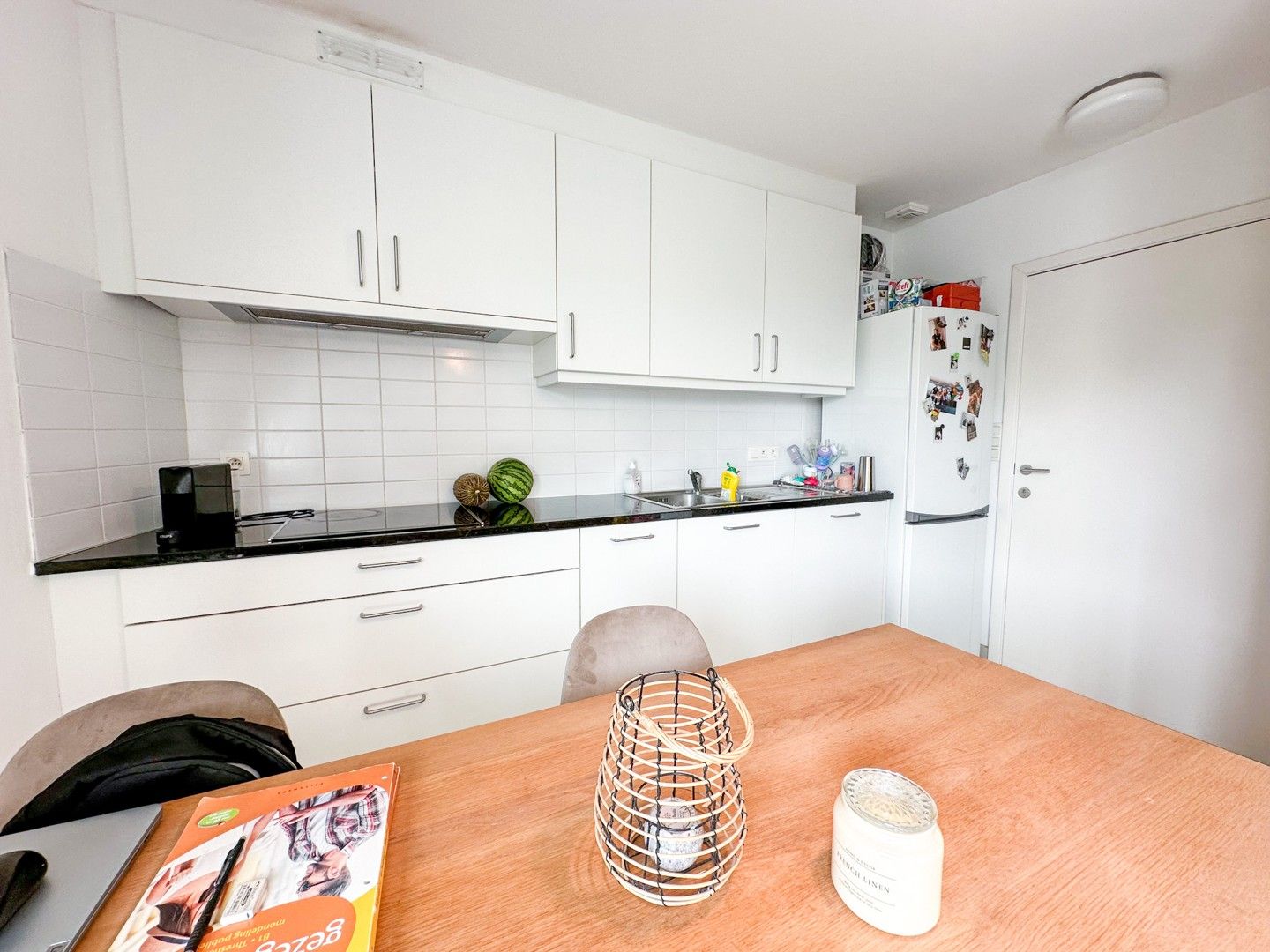 Instapklaar 1-slpk appartement met gemeenschappelijk zwembad op een toplocatie foto 4