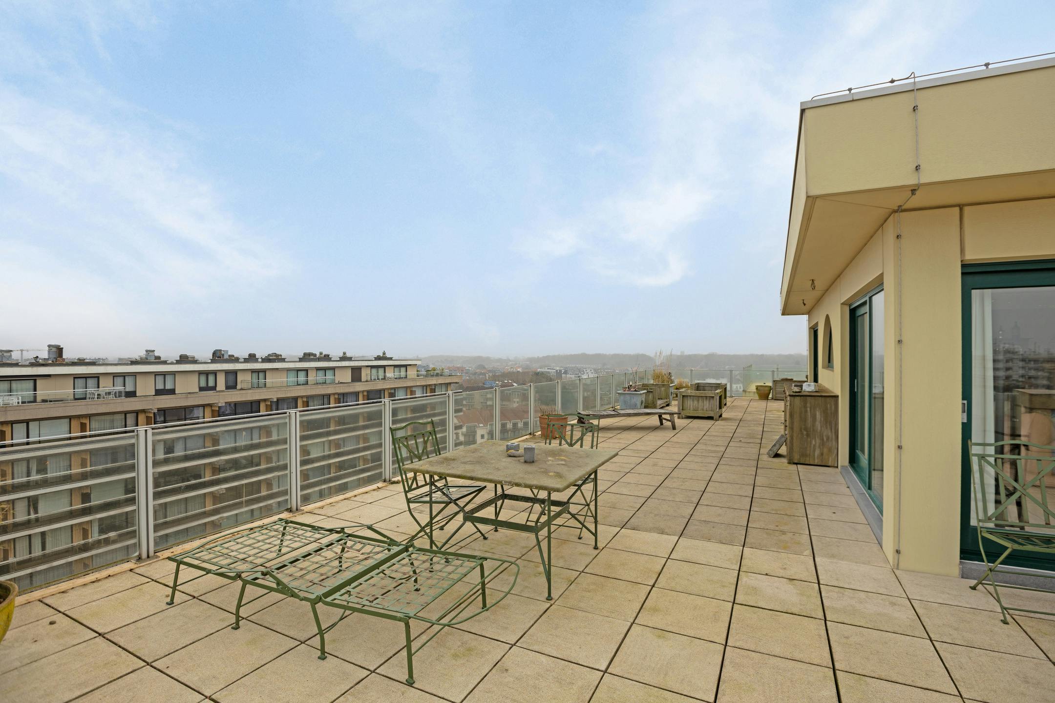 Twee penthouses met ruime terrassen en garage in De Panne foto 23