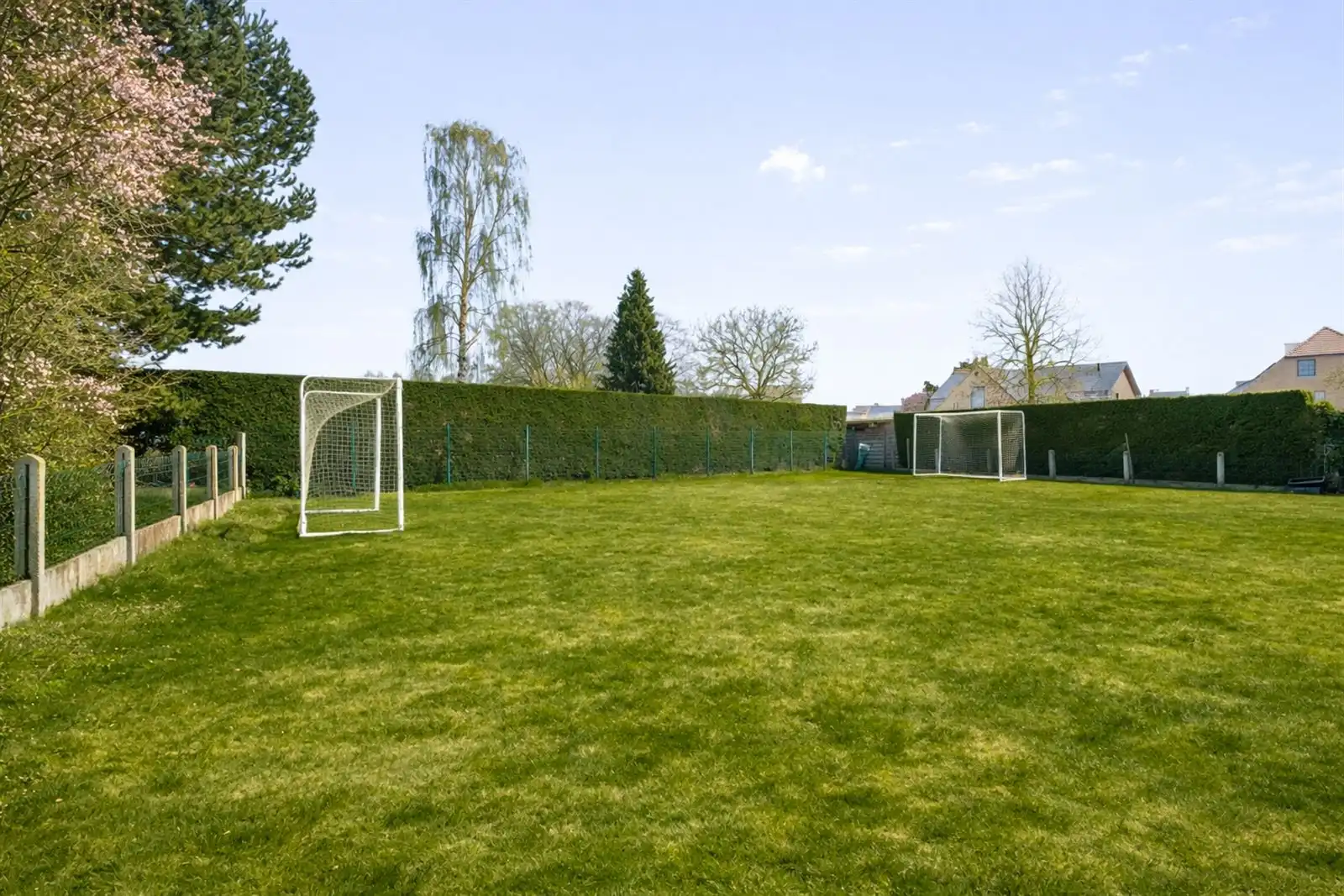 Luxueus afgewerkte villa met 5 slaapkamers in Leerne! foto 11