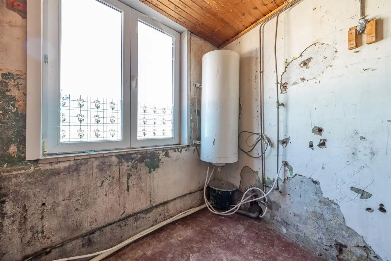 Handelszaak uiterst commercieel gelegen foto 16