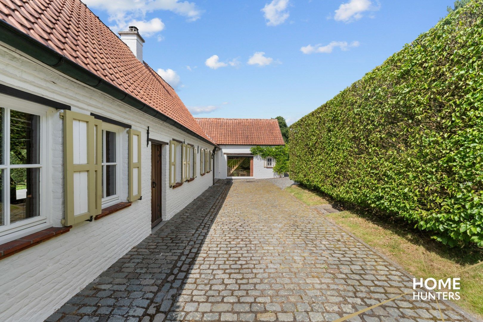 Exclusieve villa met gastenverblijf en panoramische zichten foto 23