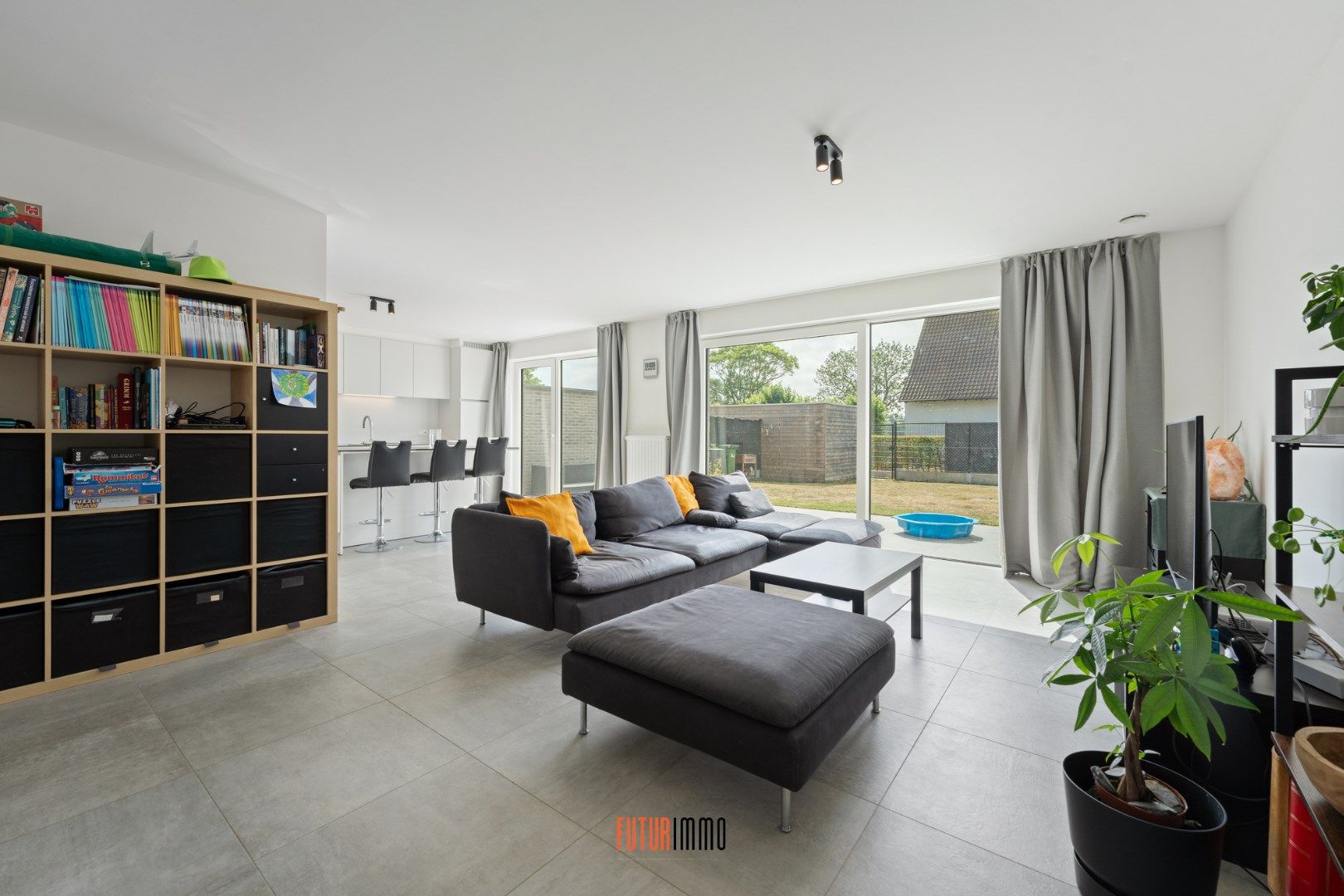 Ruime energiezuinige woning met garage foto 3