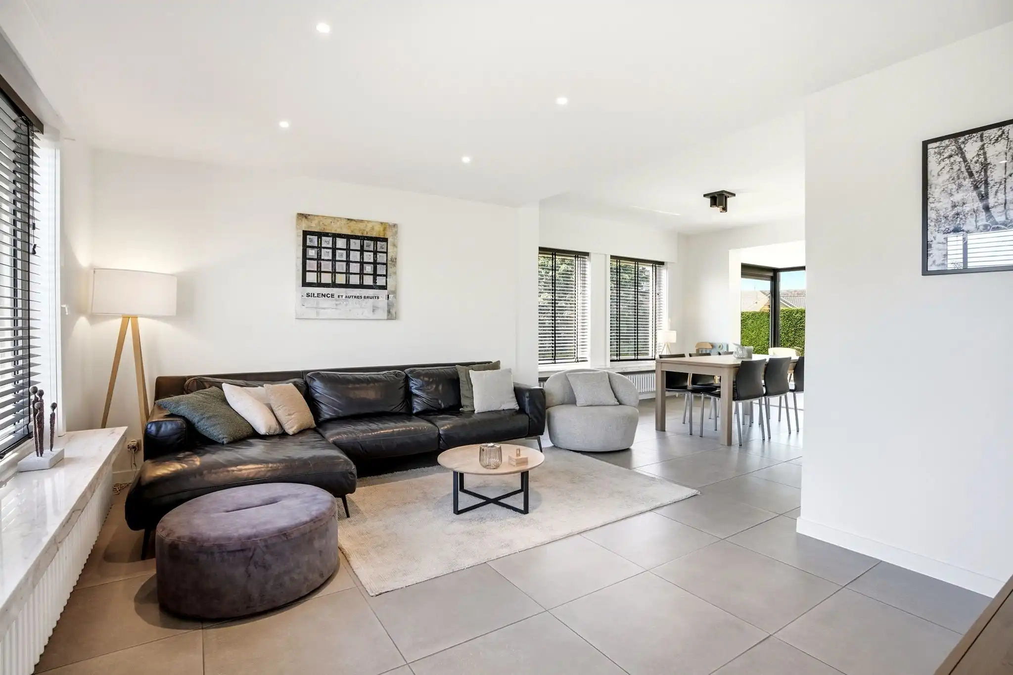 Instapklare woning (perceel 571m²) mét perceel bouwgrond (602m²) te Zedelgem foto 4