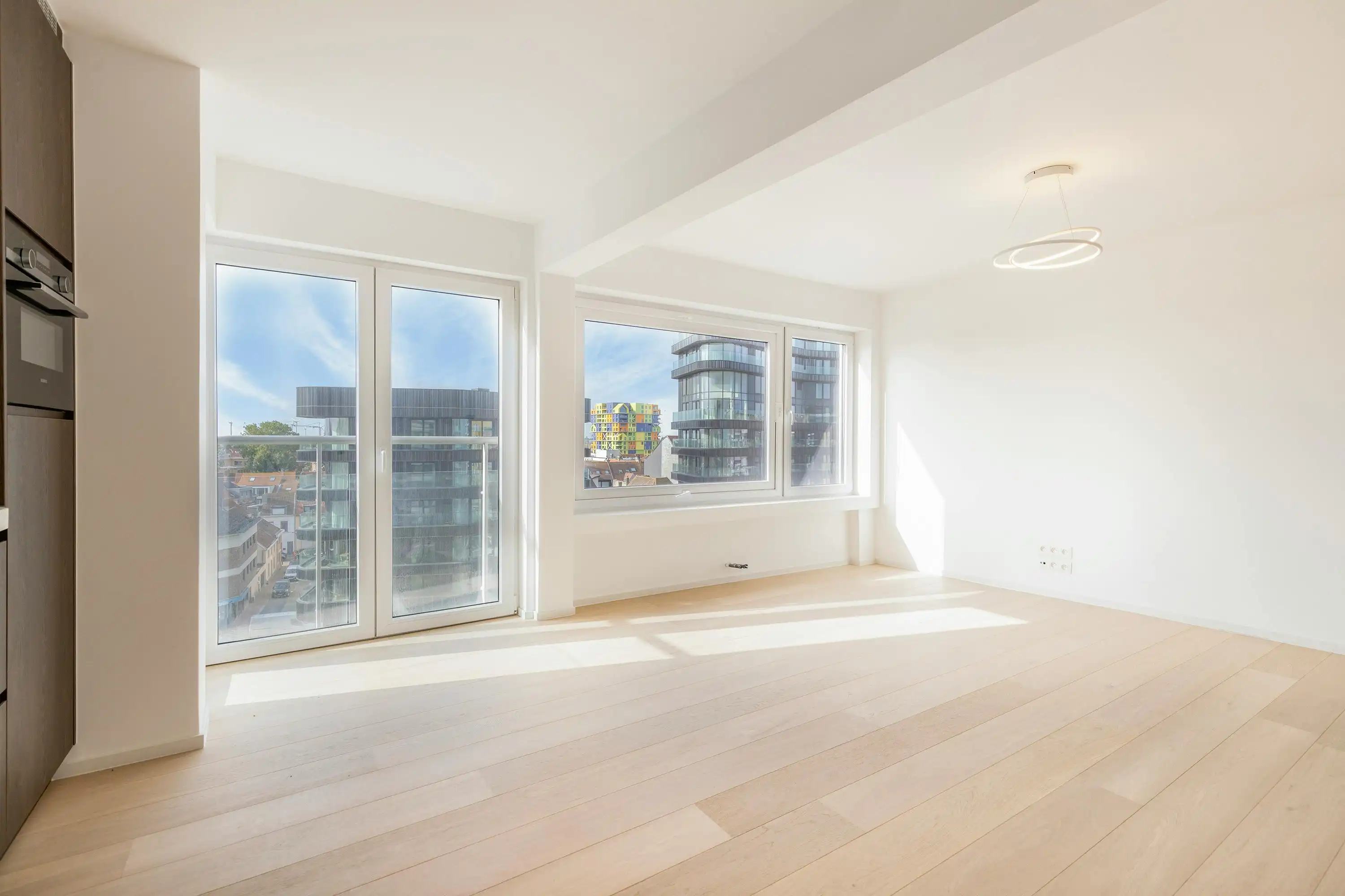 Gerenoveerd appartement met 2 slaapkamers te koop in Heist foto 5
