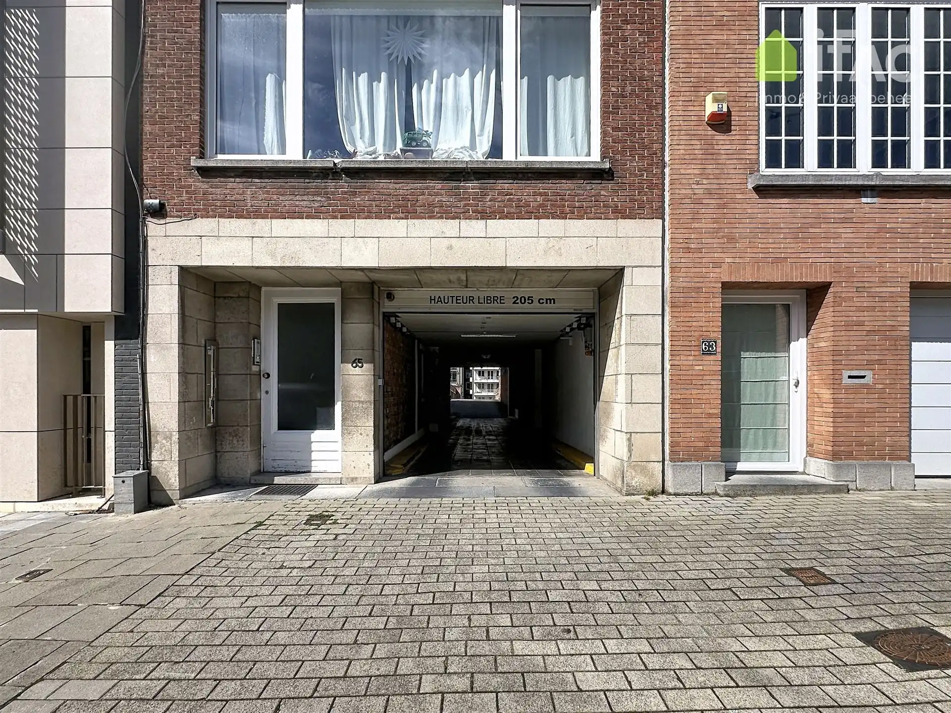 Fantastisch gelegen garagebox te koop vlakbij Montgomery foto 5