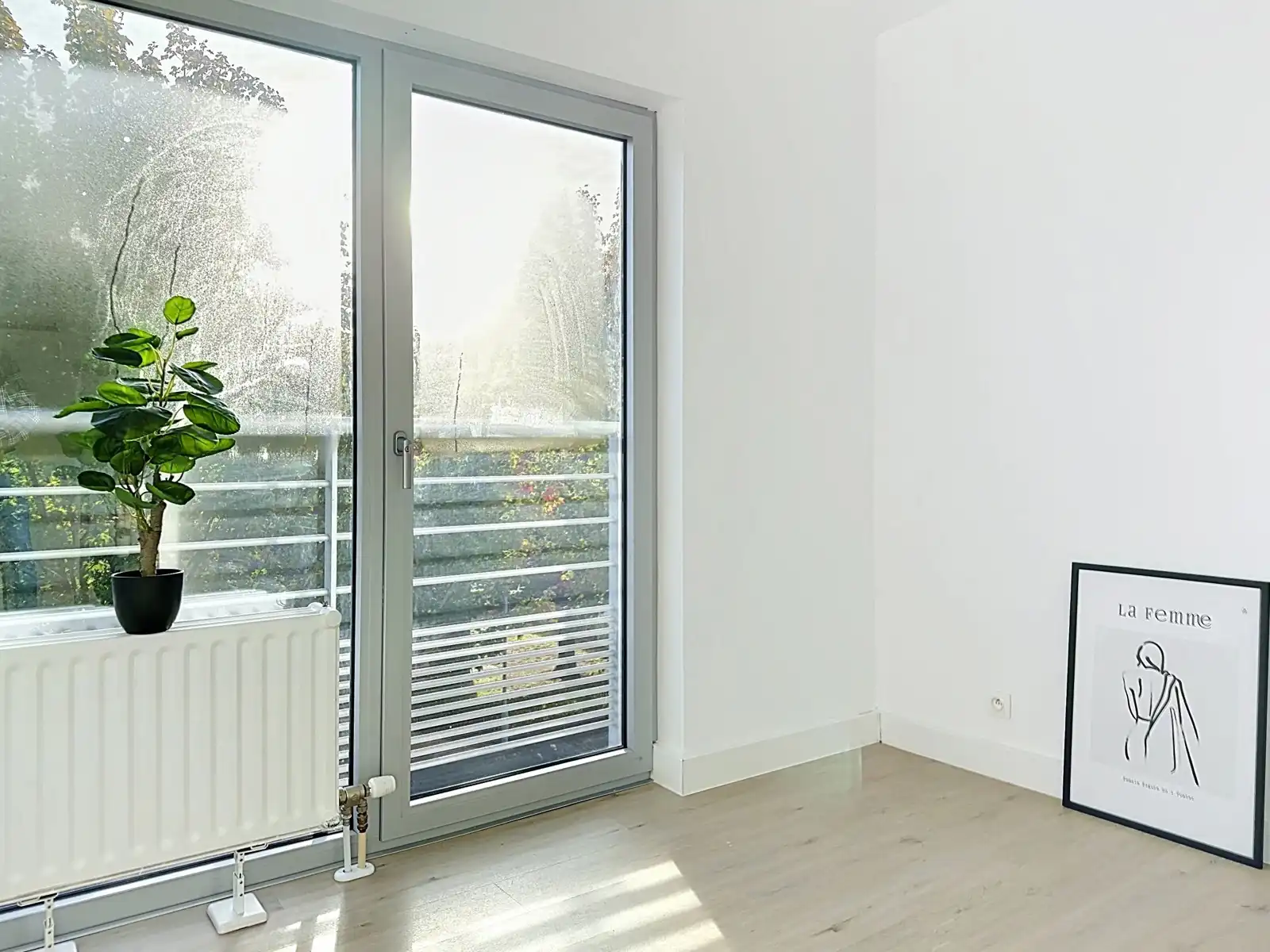 Instapklaar appartement met 3 kamers op een toplocatie! foto 15