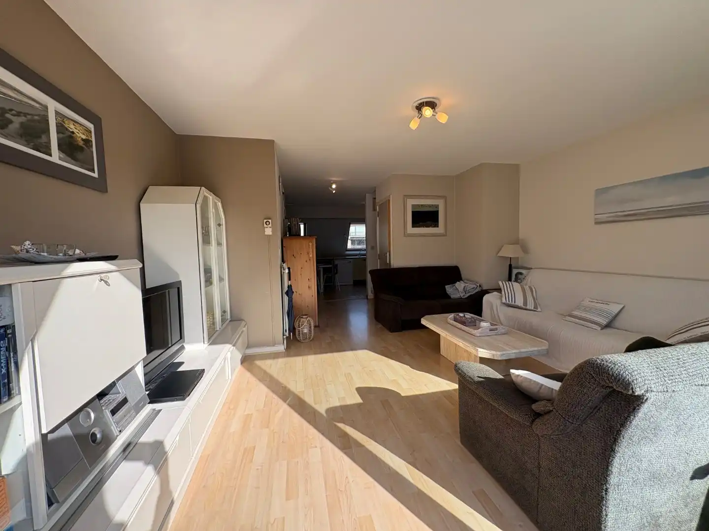 Te koop – Ruim duplexappartement aan zee met garage  foto 10