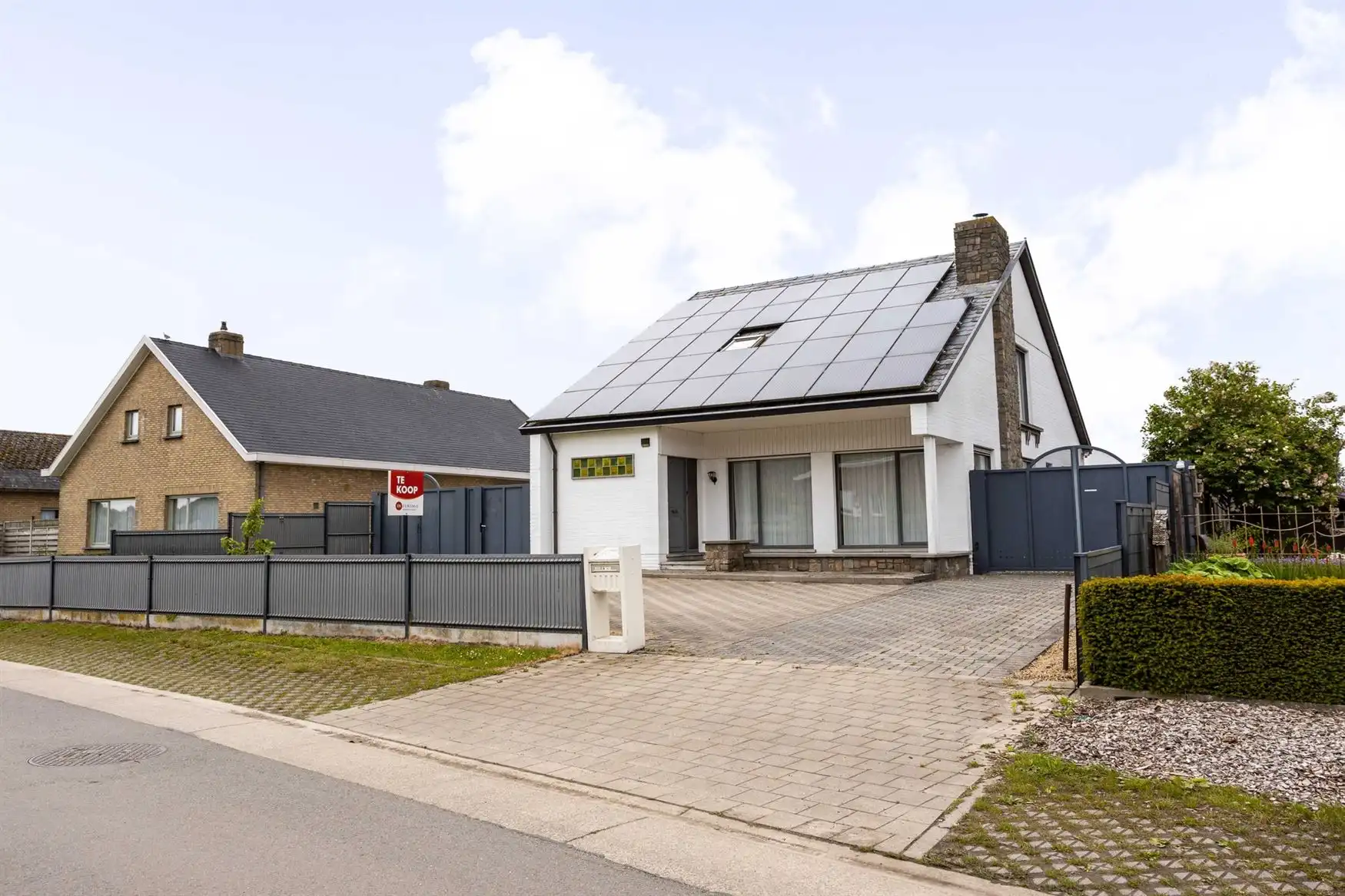 Karaktervolle gezinswoning met multifunctionele ruimte in Lievegem foto {{pictureIndex}}