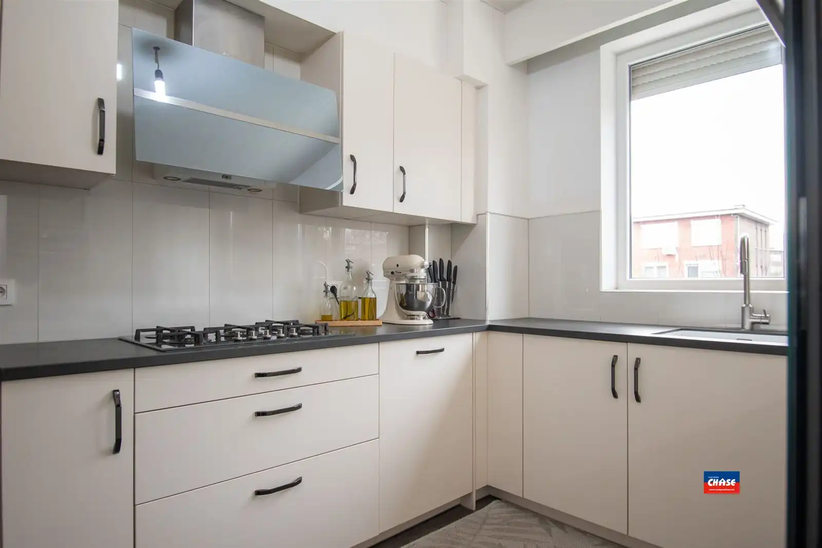 Bel-étage met 4 slaapkamers en tuin foto 8