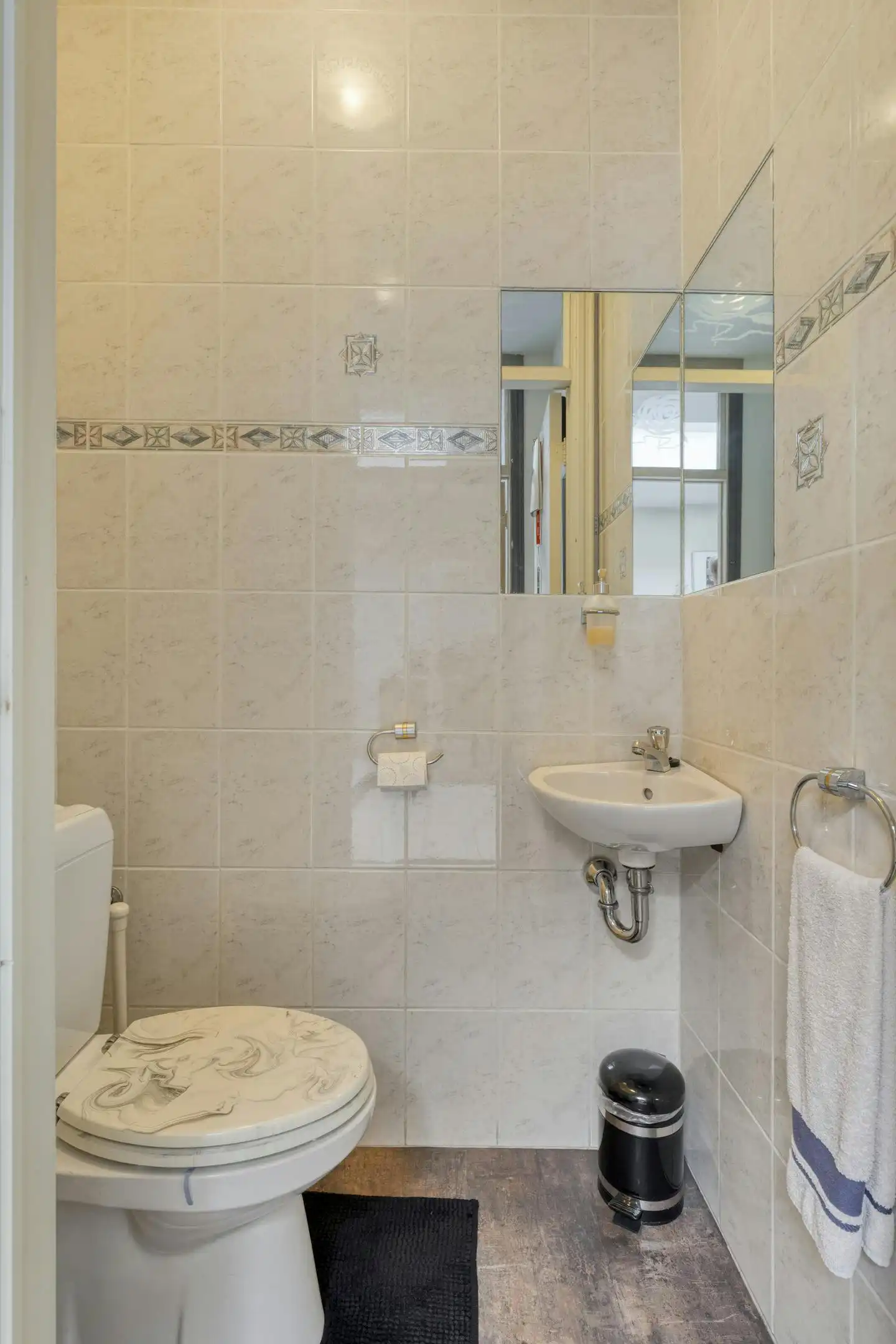 Zeer ruime centraal gelegen herenwoning in Sint-Niklaas foto 12