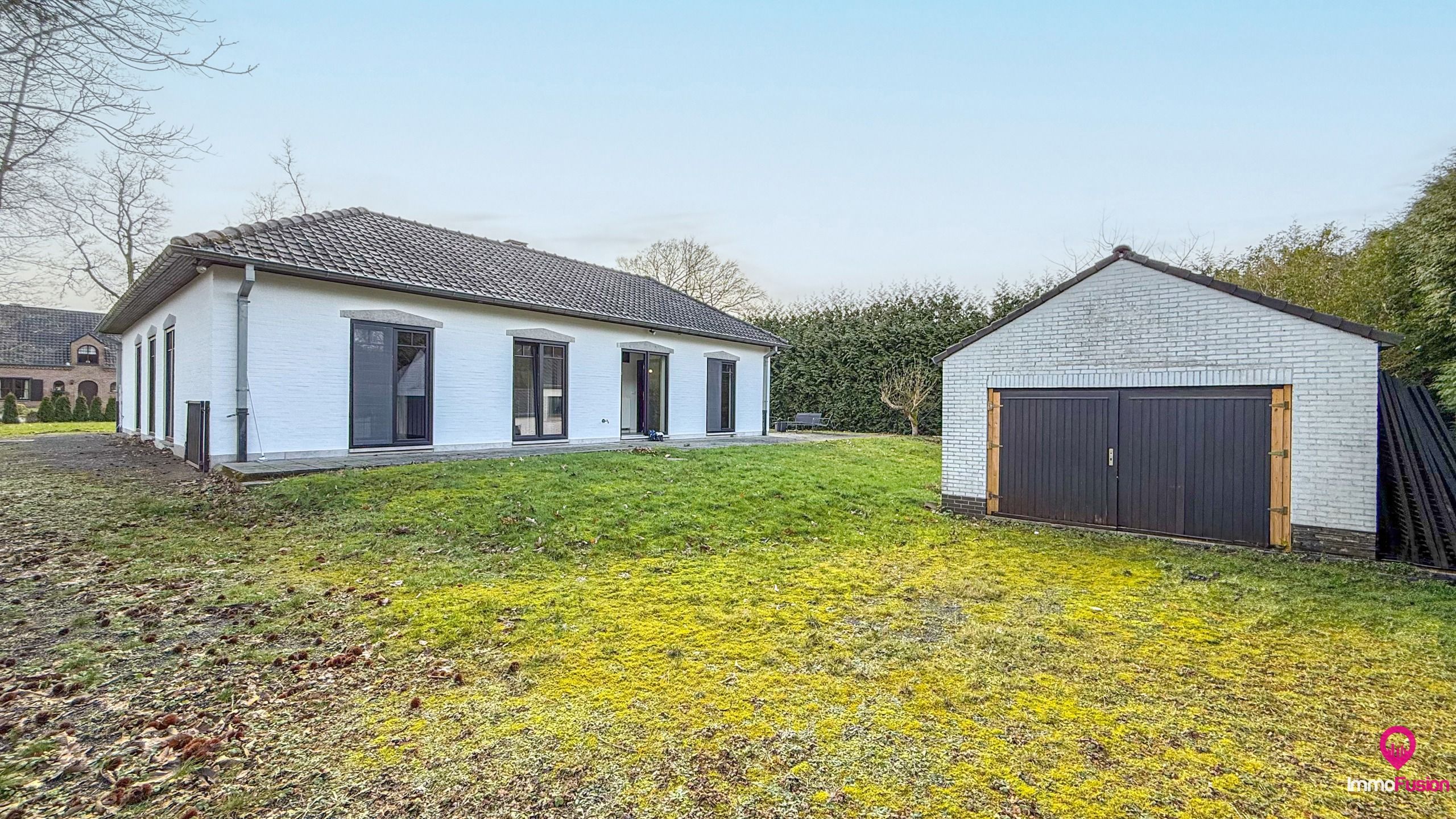 Goed gelegen landelijke villa met 12are grond op toplocatie! foto 41