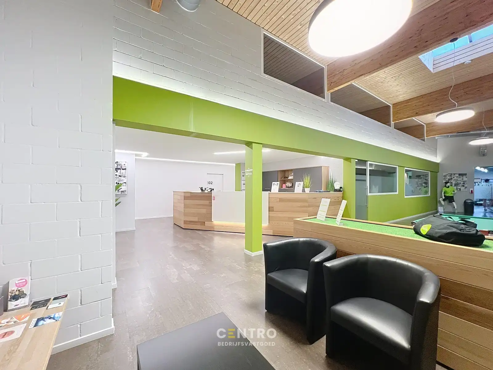 INSTAPKARE praktijkruimte met gemeenschappelijke faciliteiten (receptie, wachtzaal, parking,...) voor medisch of paramedisch beroep ! foto 5