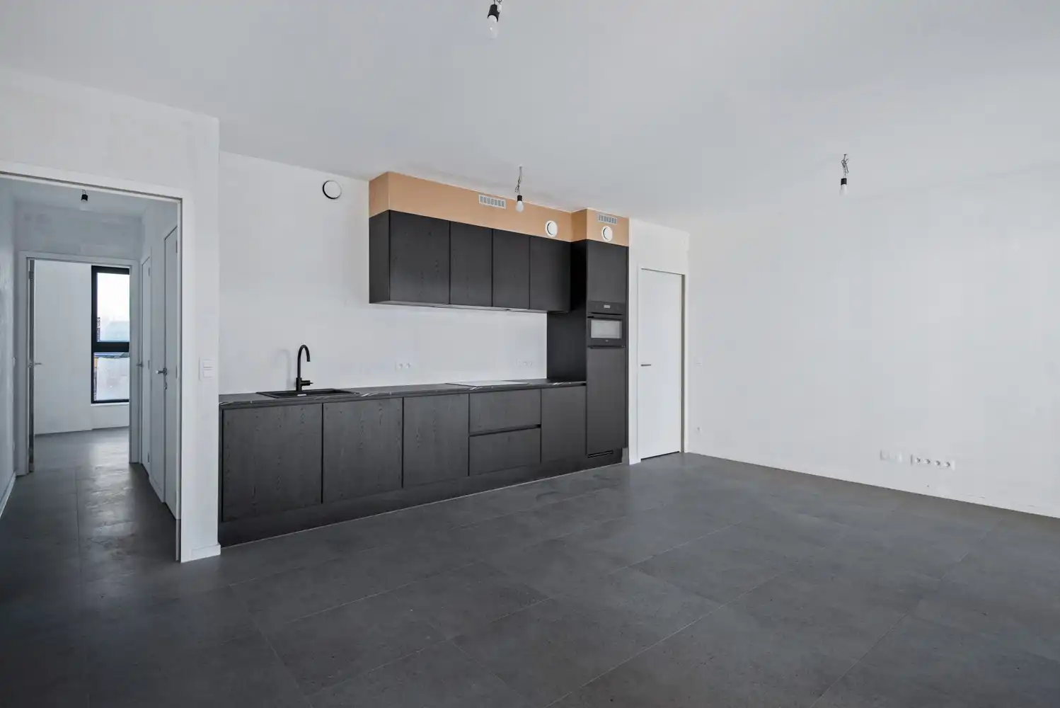 Stijlvol appartement met ruim overdekt terras in De Lesselier foto 4