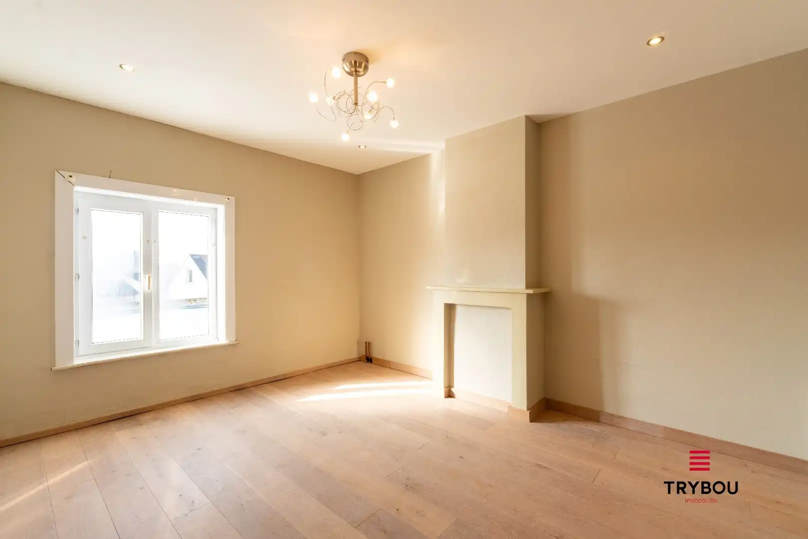 Commercieel pand met woonmogelijkheden op uitstekende ligging foto 9