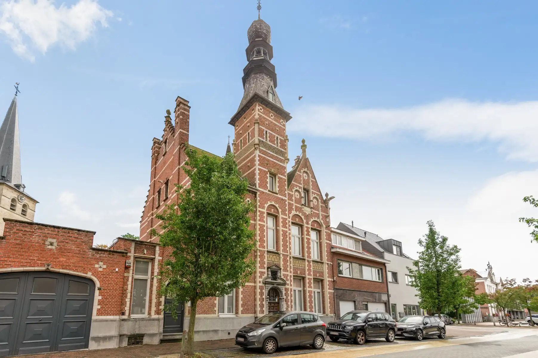 Imposant herenhuis uit 1892 met zwembad foto 2