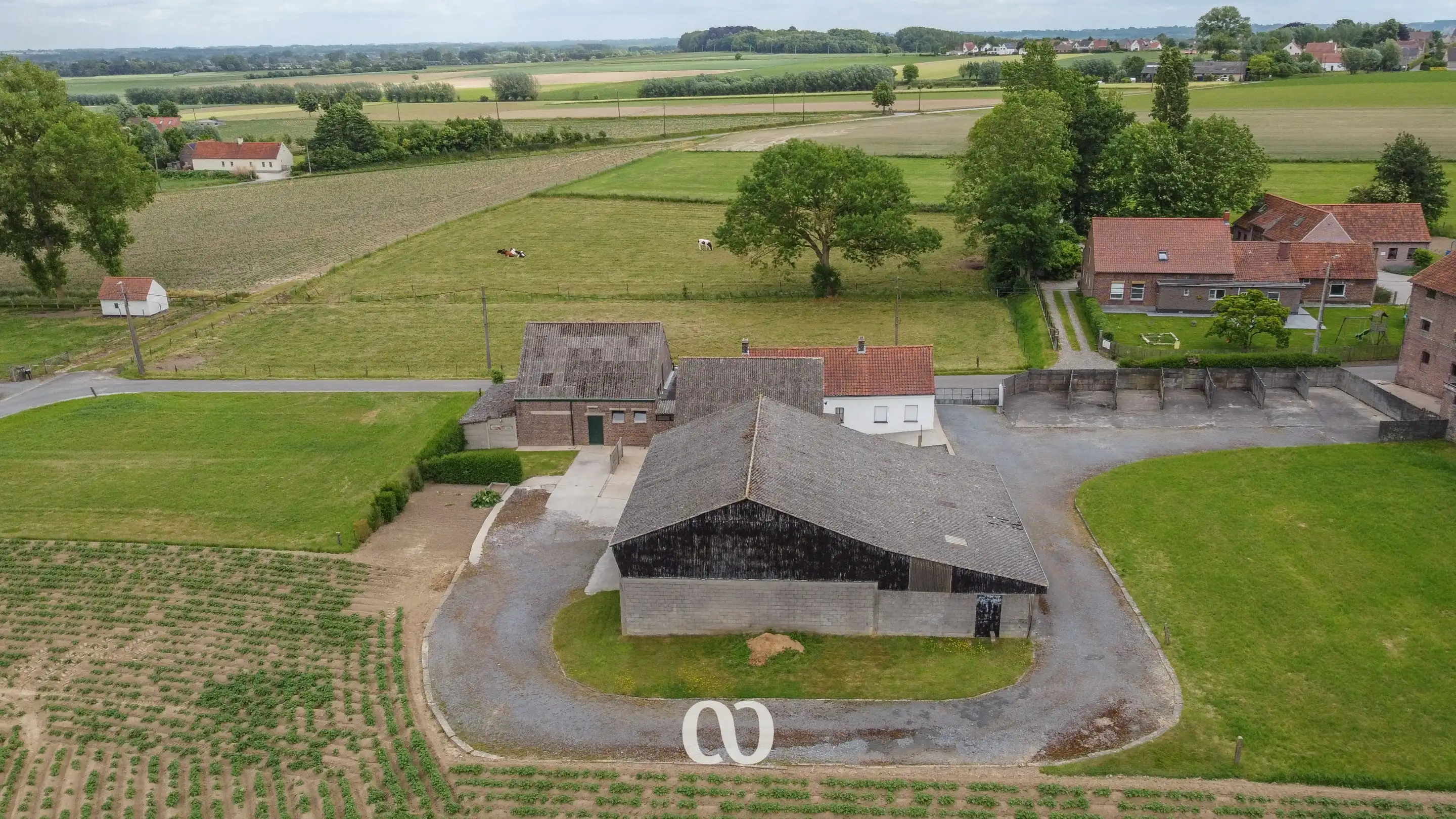Prachtig gelegen hoeve met gronden op meer dan 3,5 ha foto 6