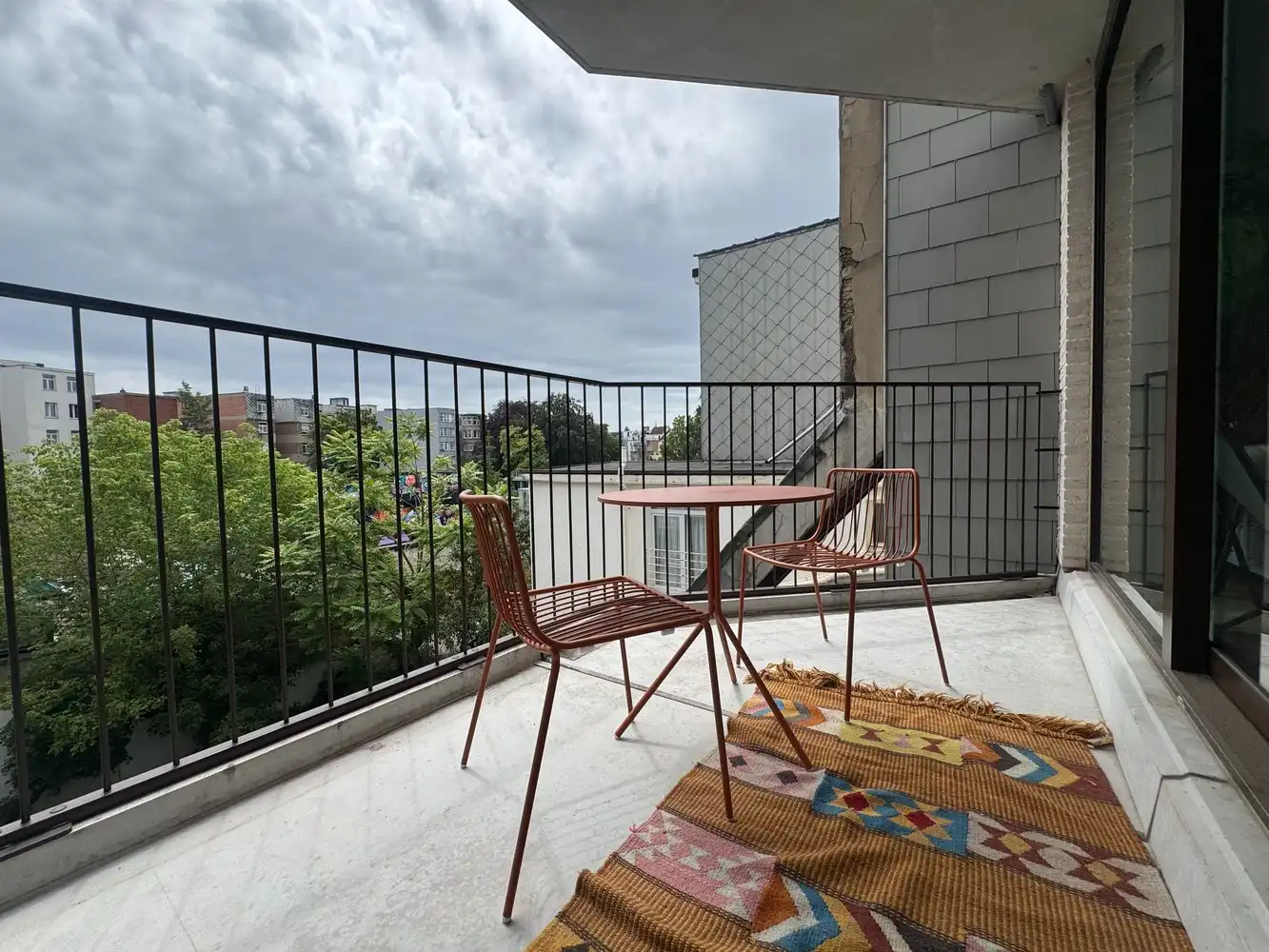Modern tweeslaapkamerappartement met terras en topligging aan het Stadspark foto 9