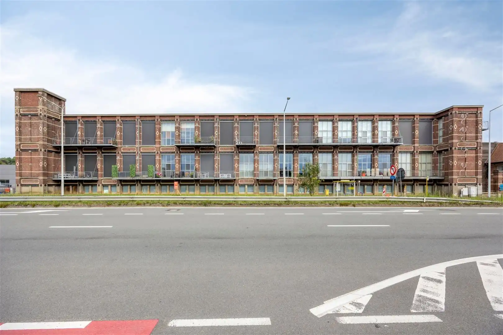 Trendy loft met 2 parkeerplaatsen foto 34