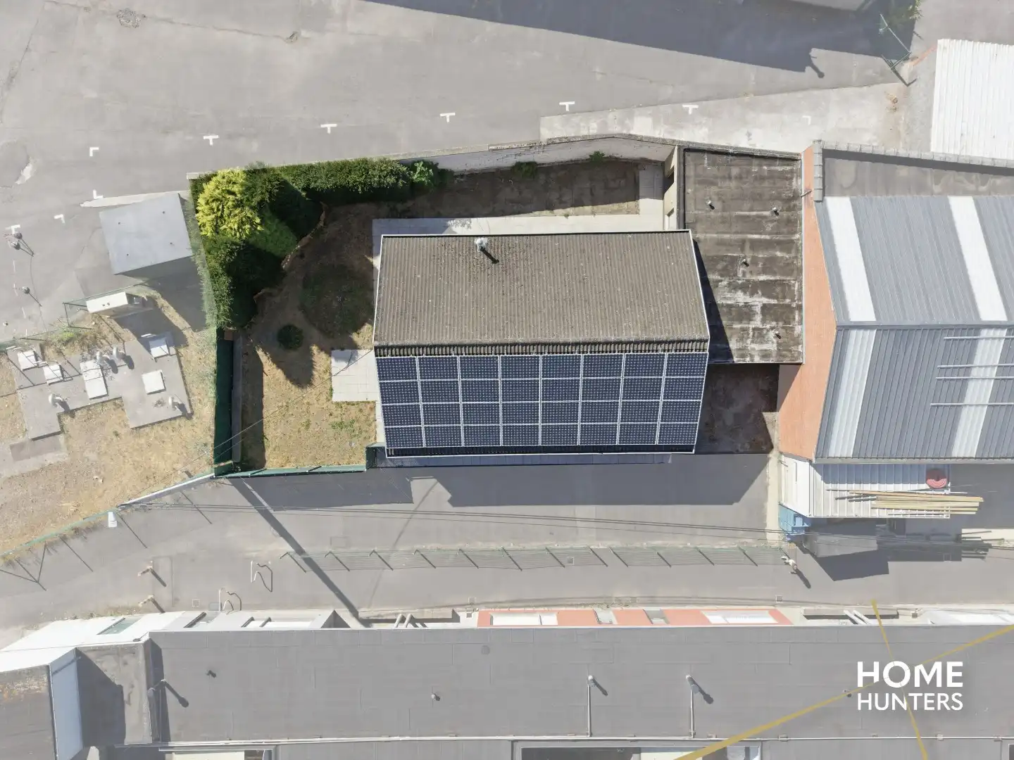 Te renoveren woning met ruime garage en tuin op centrale ligging te Zwevegem foto 14