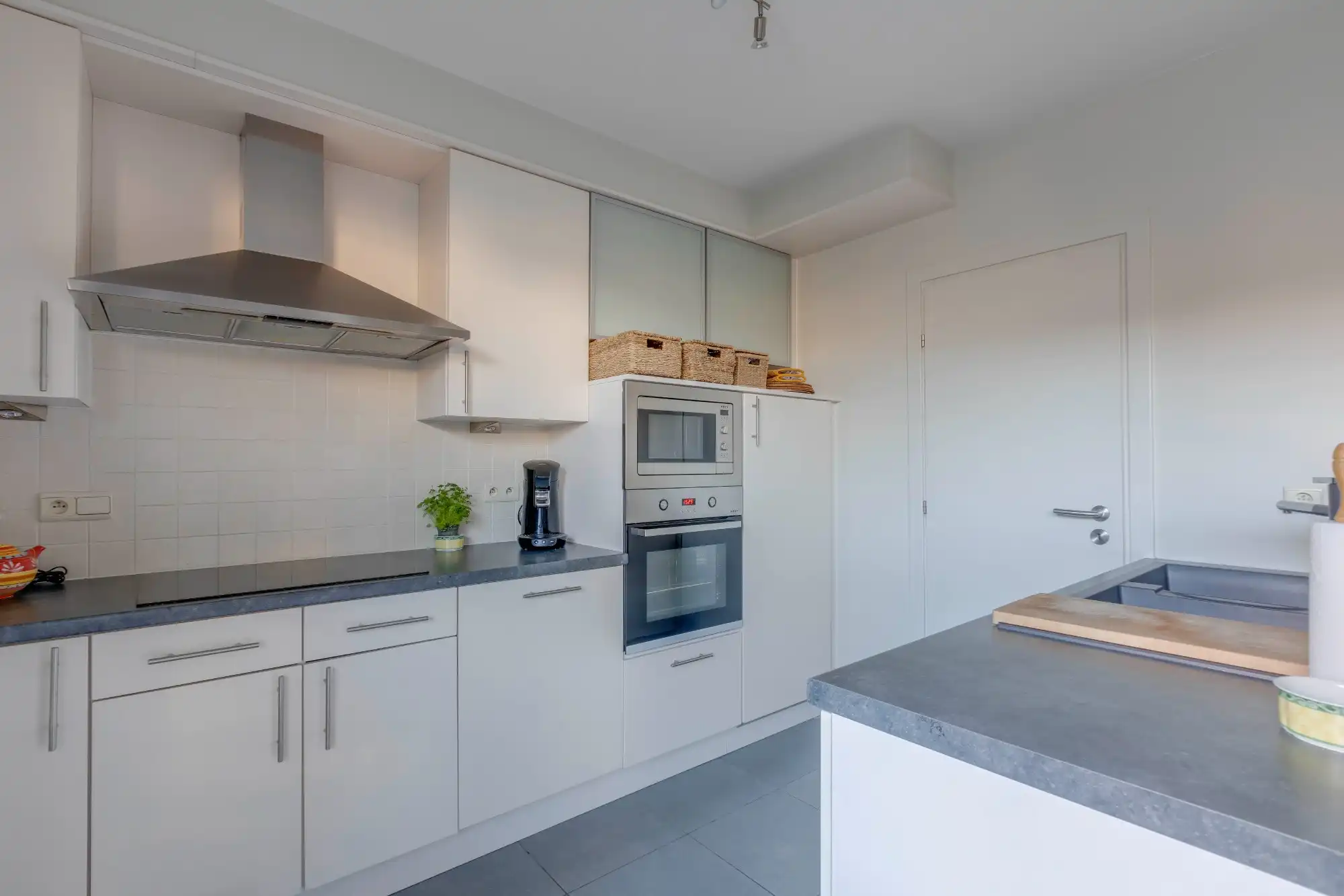 Zeer verzorgd interessant 3 slaapkamer appartement met autostaanplaats foto 6