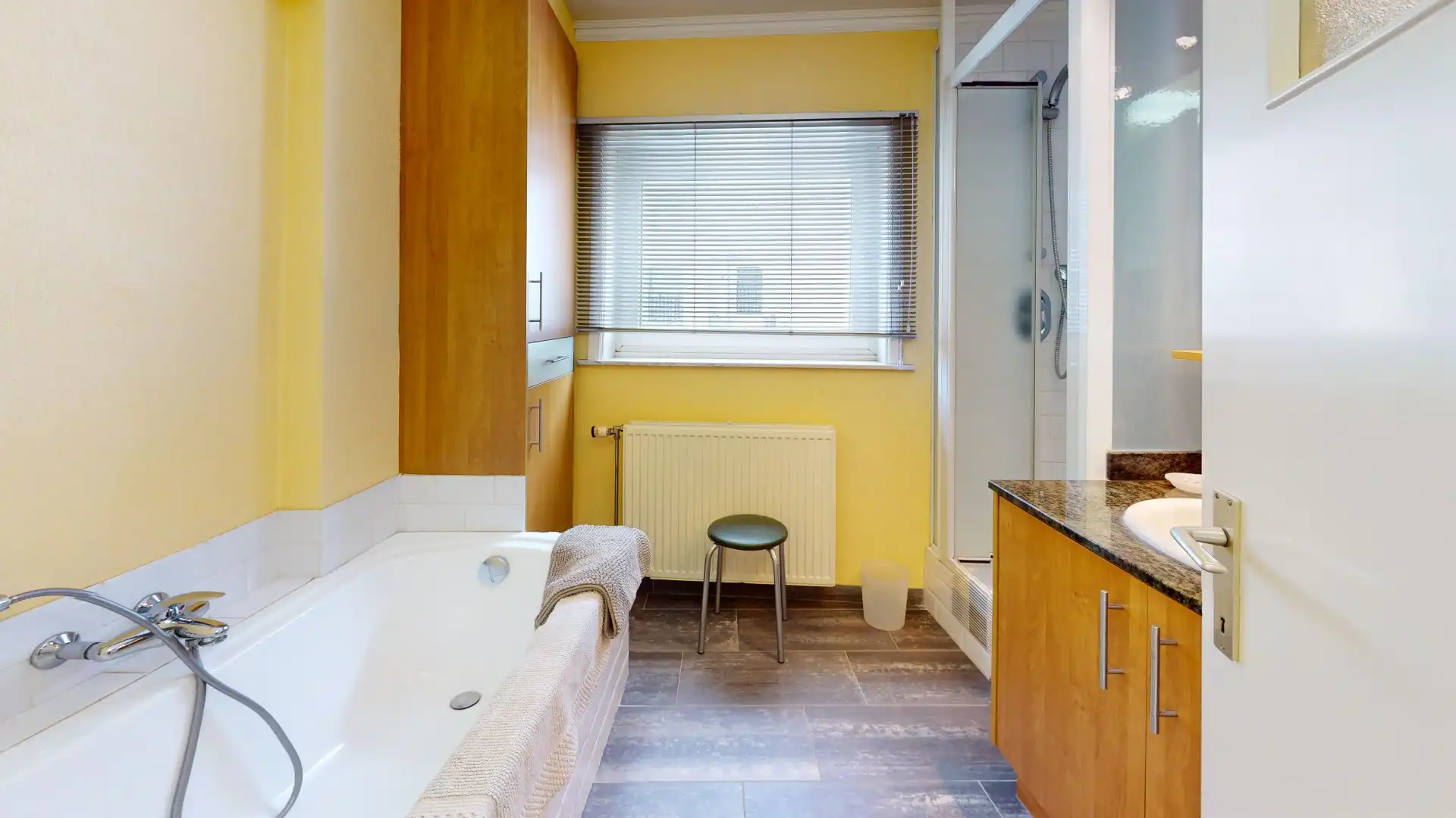 Mooi hoekappartement met frontaal zeezicht op de zeedijk in Heist foto 18