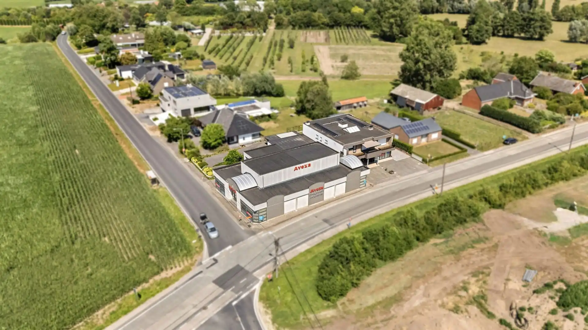 TOPgelegen commerciële hoek (showroom en atelier) met parking! foto 12