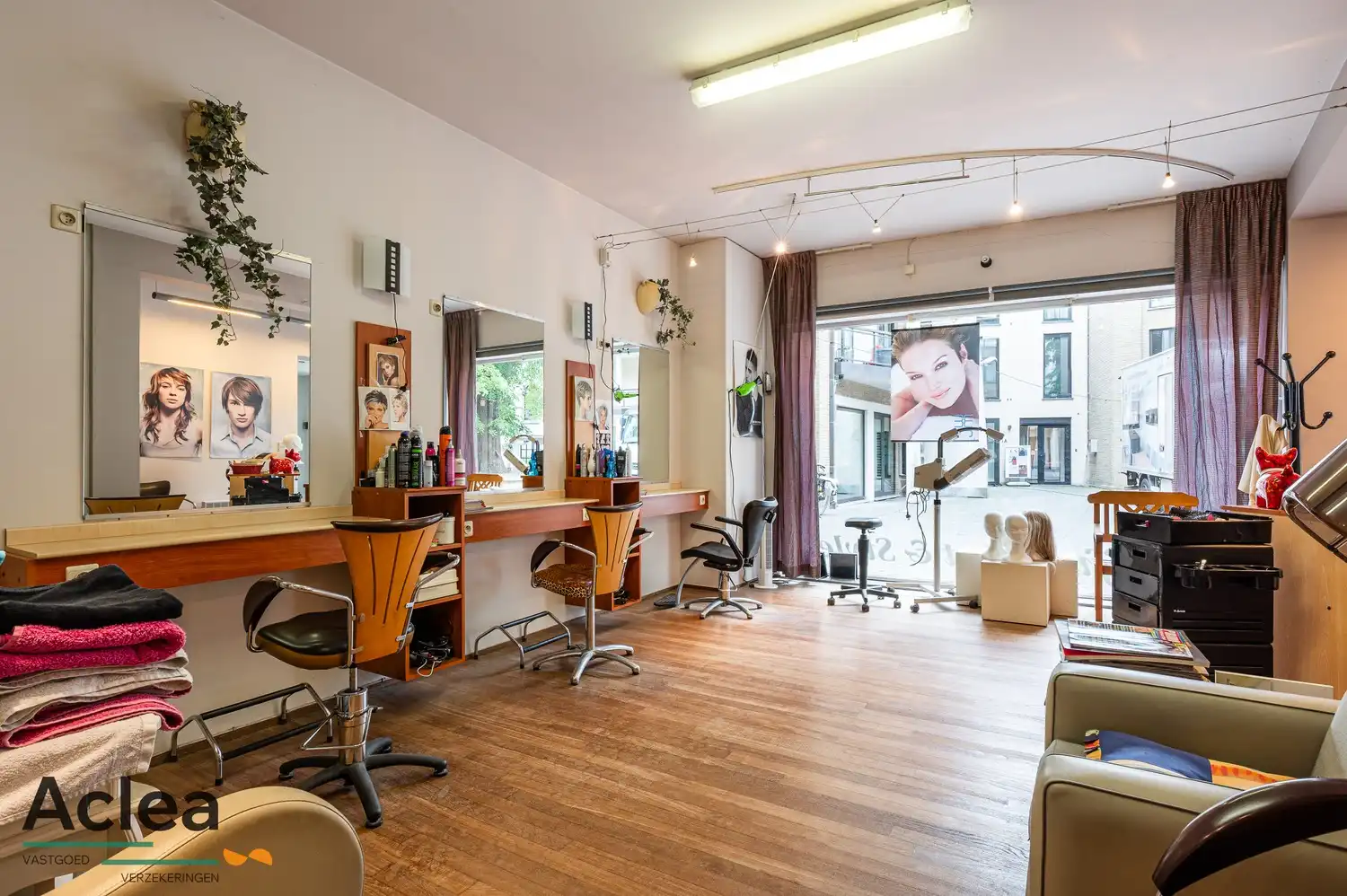 Handelsgelijkvloers op toplocatie in Eeklo foto 7