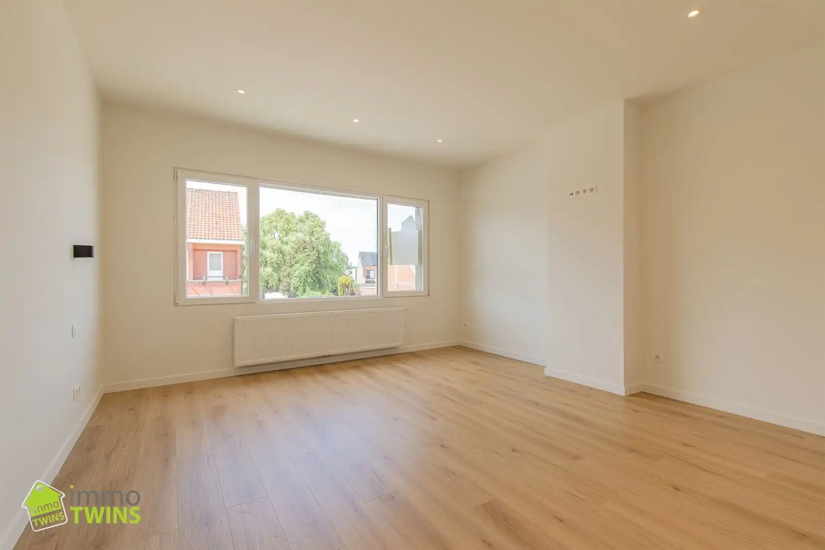 Te koop Instapklare ruime woning met achterliggende weide in Zele foto 26