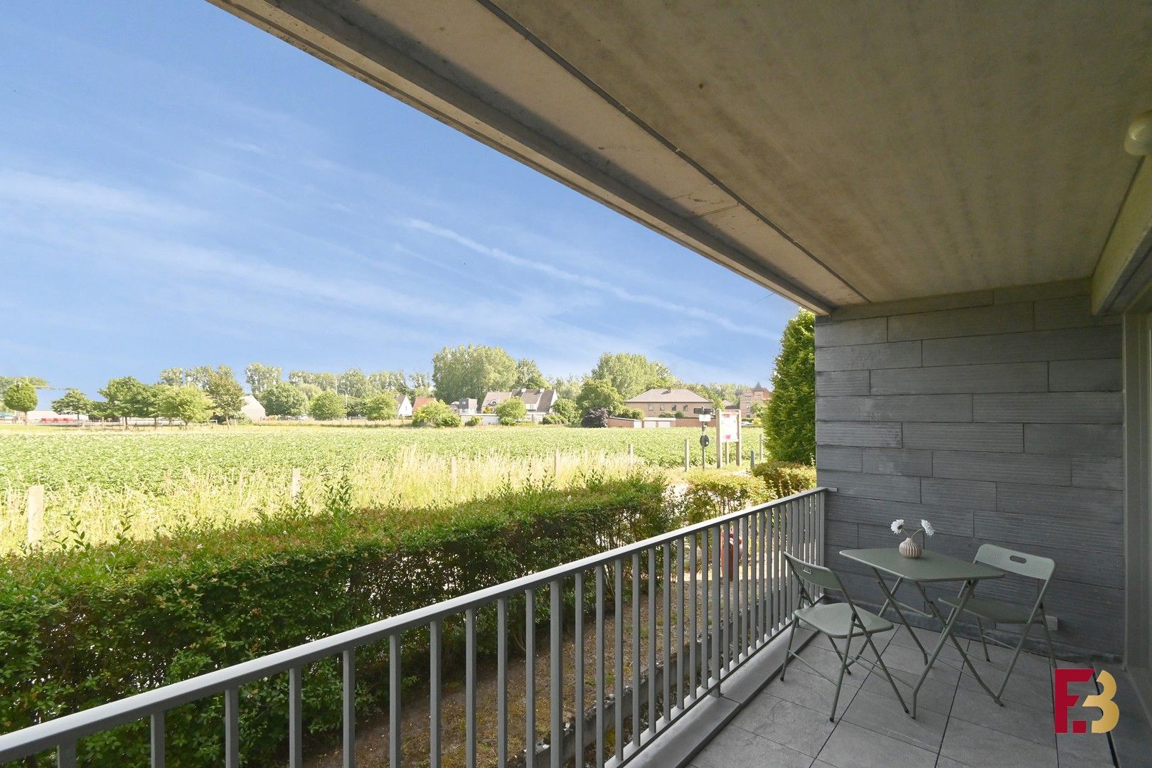 Lichtrijk gelijkvloers appartement met 2 terrassen en uitzicht op groen – hartje Eke foto 22
