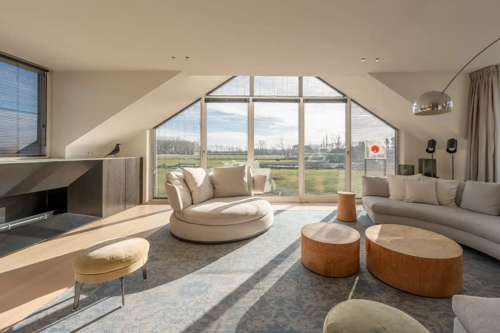 Lichtrijke bel-etage woning nabij van het Oosthoekplein in Het Zoute foto 4