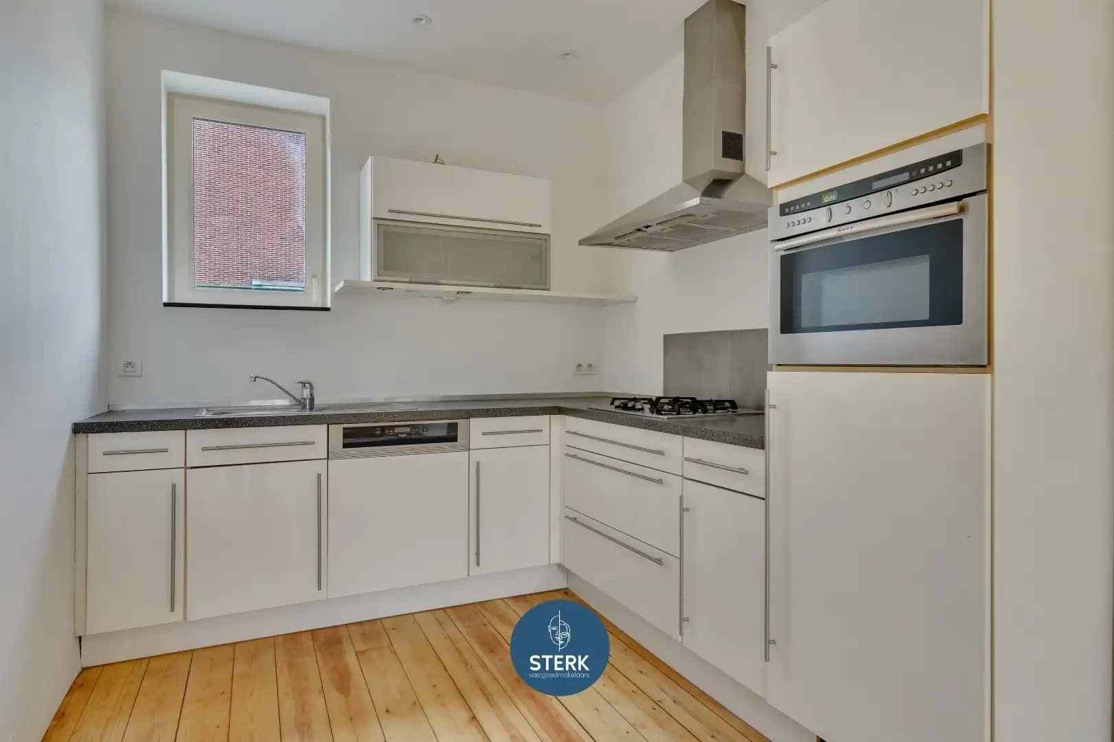 GEZINSWONING MET EEN BEWOONBARE OPP. VAN 206 M² NABIJ CENTRUM LANAKEN !  foto 11