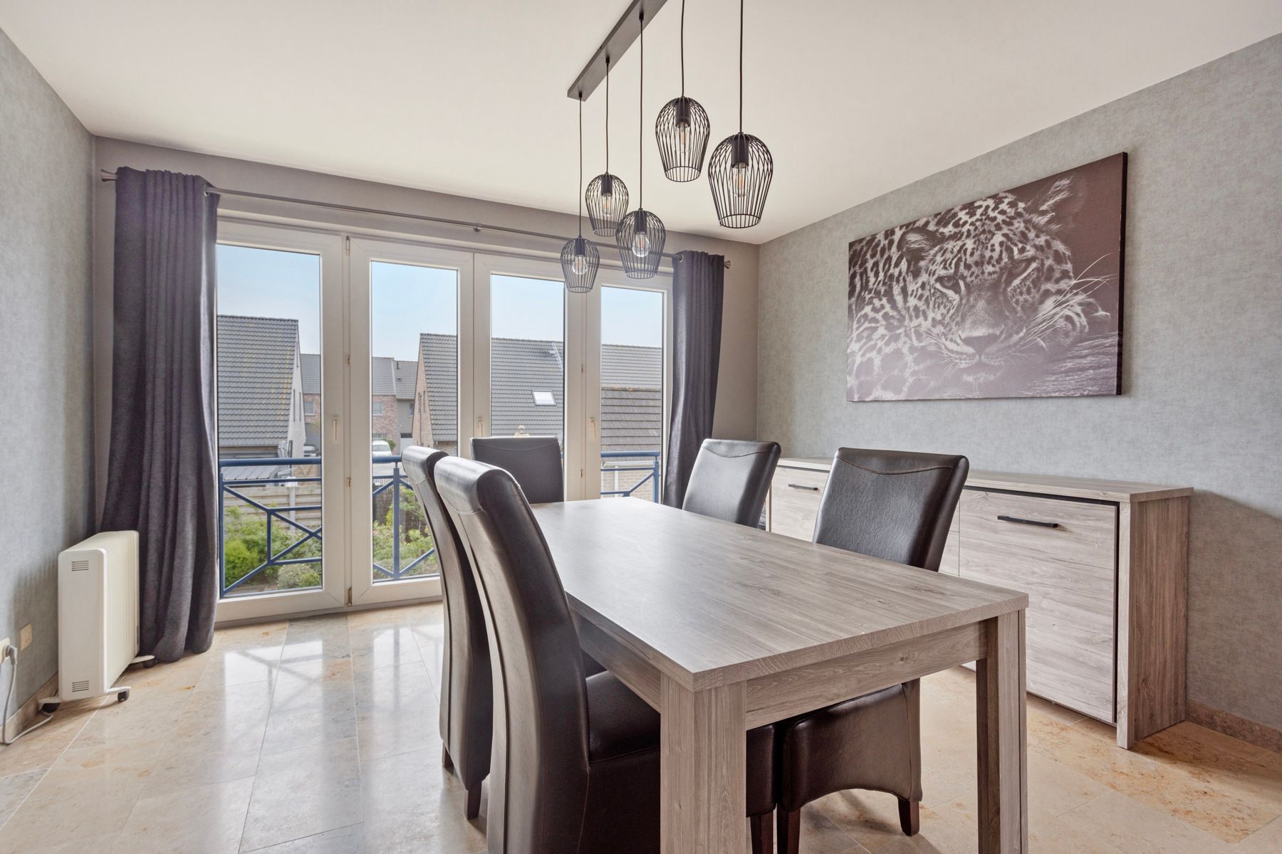 Centraal gelegen, gemoderniseerd appartement in Oedelem foto 6