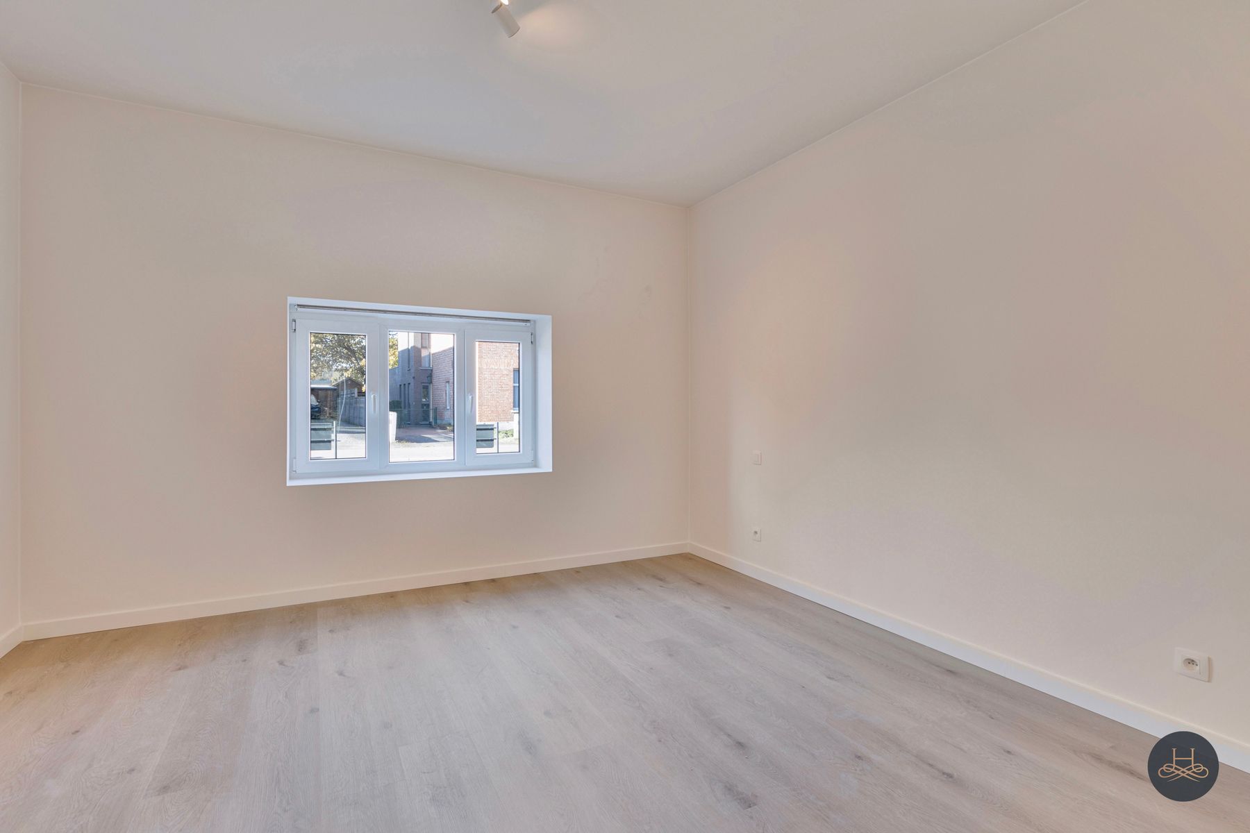 Instapklare woning met 3 ruime slaapkamers en 2 badkamers foto 13