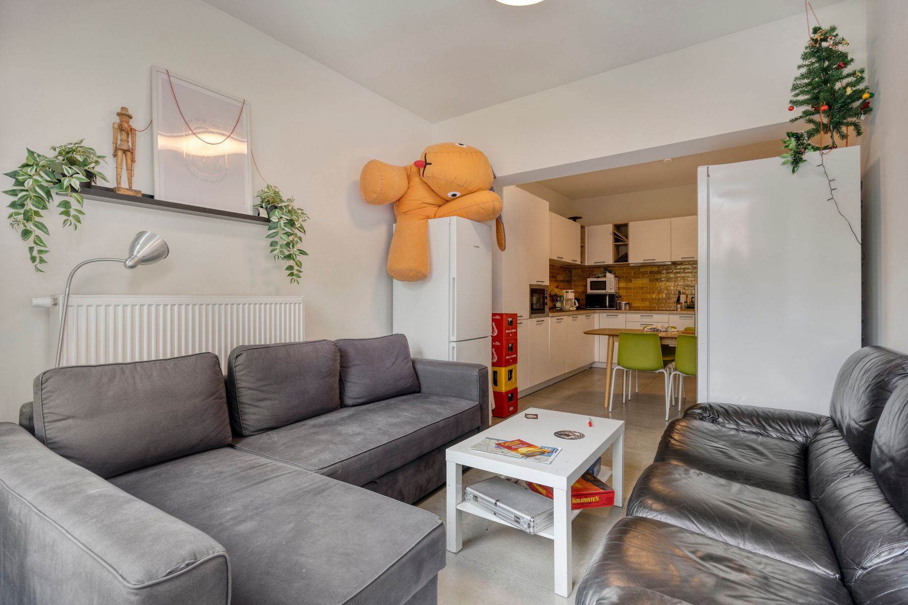 Opbrengsteigendom aan stadsrand foto 4